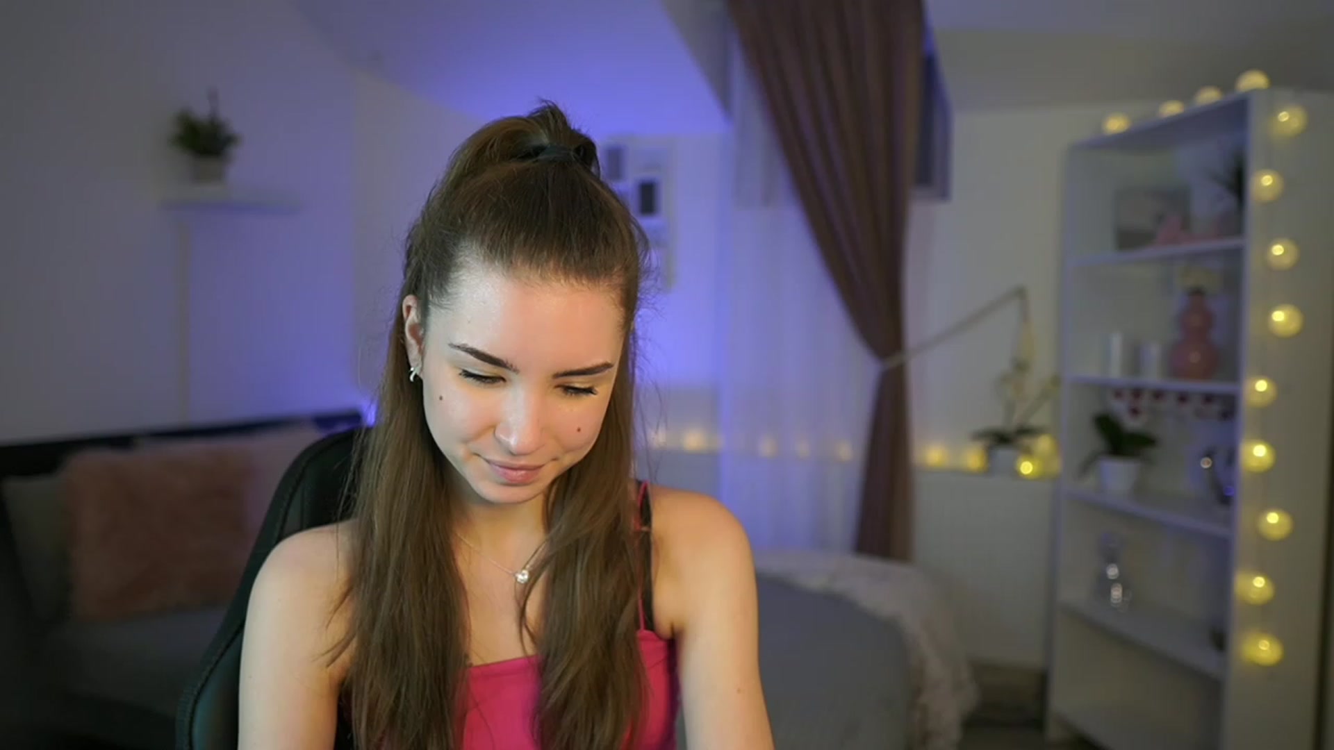 Gallery image thumbnail from Shy_jane's myfreecams stream on, 02/26/2023, 18:01 image 15 of 20