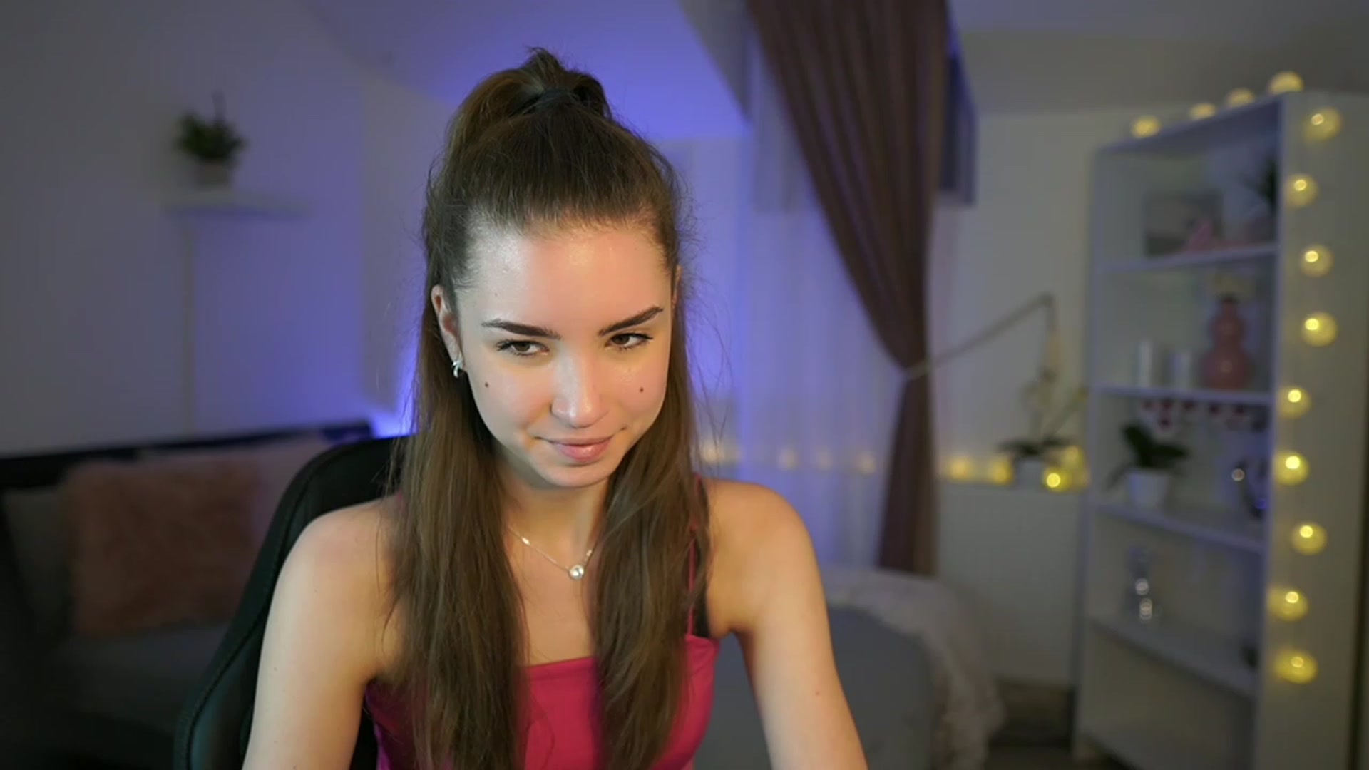 Gallery image thumbnail from Shy_jane's myfreecams stream on, 02/26/2023, 18:01 image 5 of 20