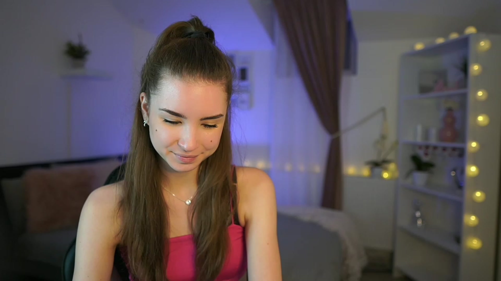 Gallery image thumbnail from Shy_jane's myfreecams stream on, 02/26/2023, 18:01 image 3 of 20