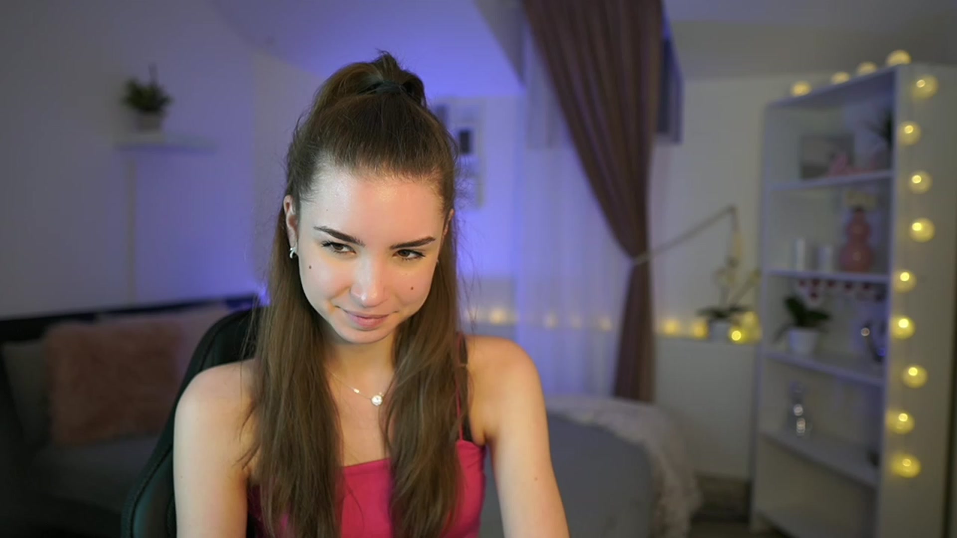 Gallery image thumbnail from Shy_jane's myfreecams stream on, 02/26/2023, 18:01 image 9 of 20