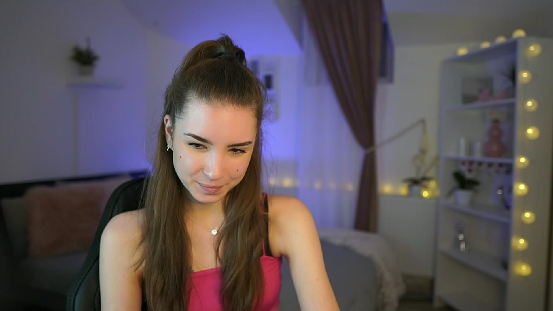Gallery image thumbnail from Shy_jane's myfreecams stream on, 02/26/2023, 18:01 image 19 of 20