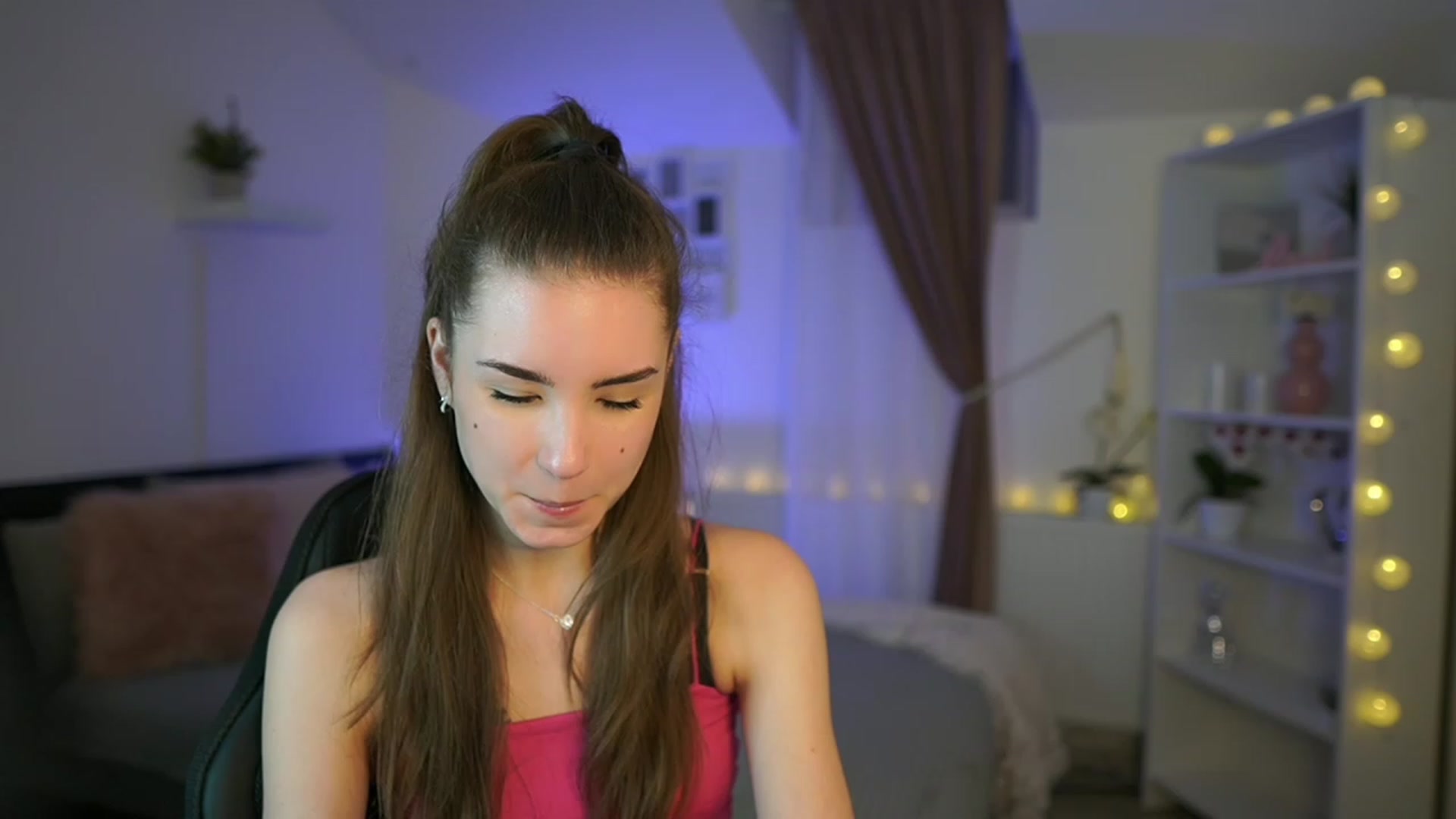 Gallery image thumbnail from Shy_jane's myfreecams stream on, 02/26/2023, 18:01 image 12 of 20