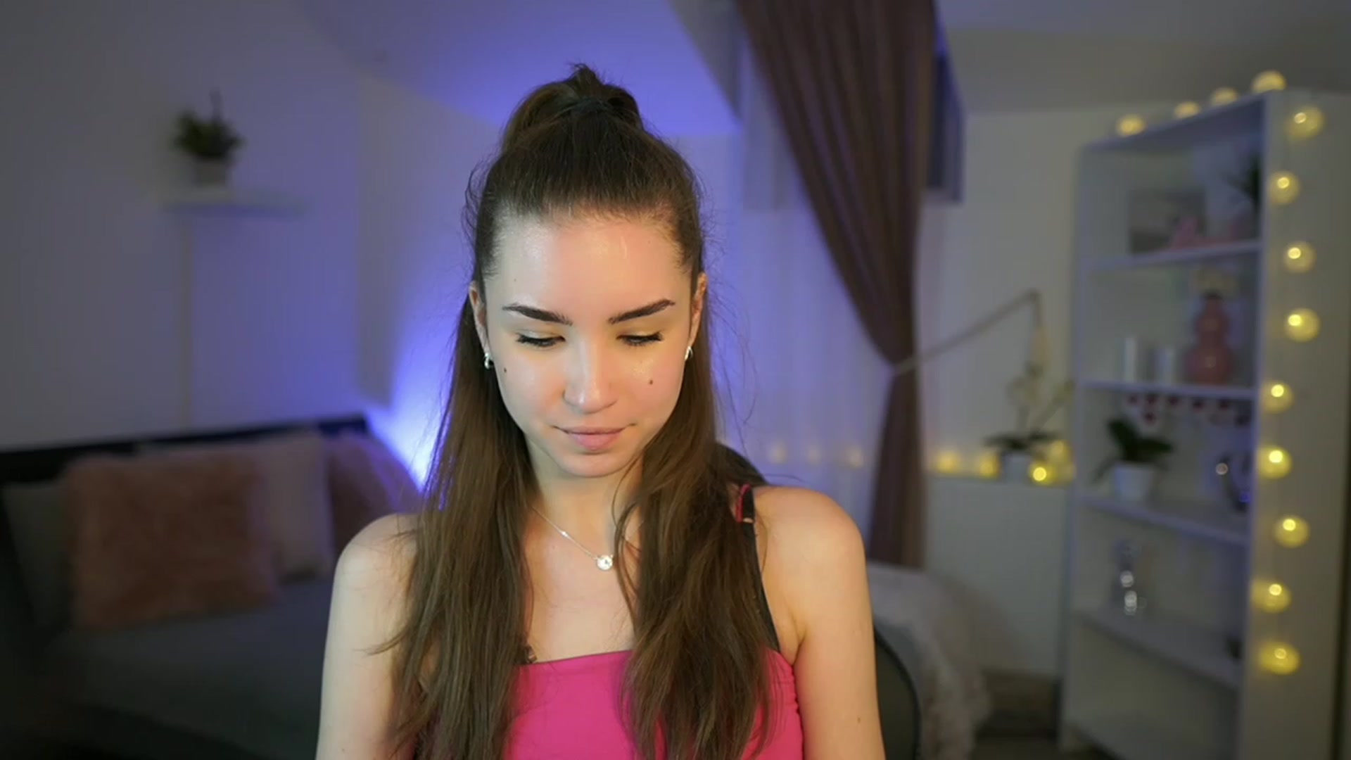 Gallery image thumbnail from Shy_jane's myfreecams stream on, 02/26/2023, 18:01 image 1 of 20