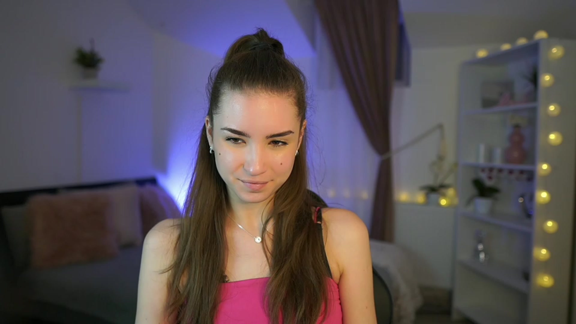 Gallery image thumbnail from Shy_jane's myfreecams stream on, 02/26/2023, 18:01 image 2 of 20