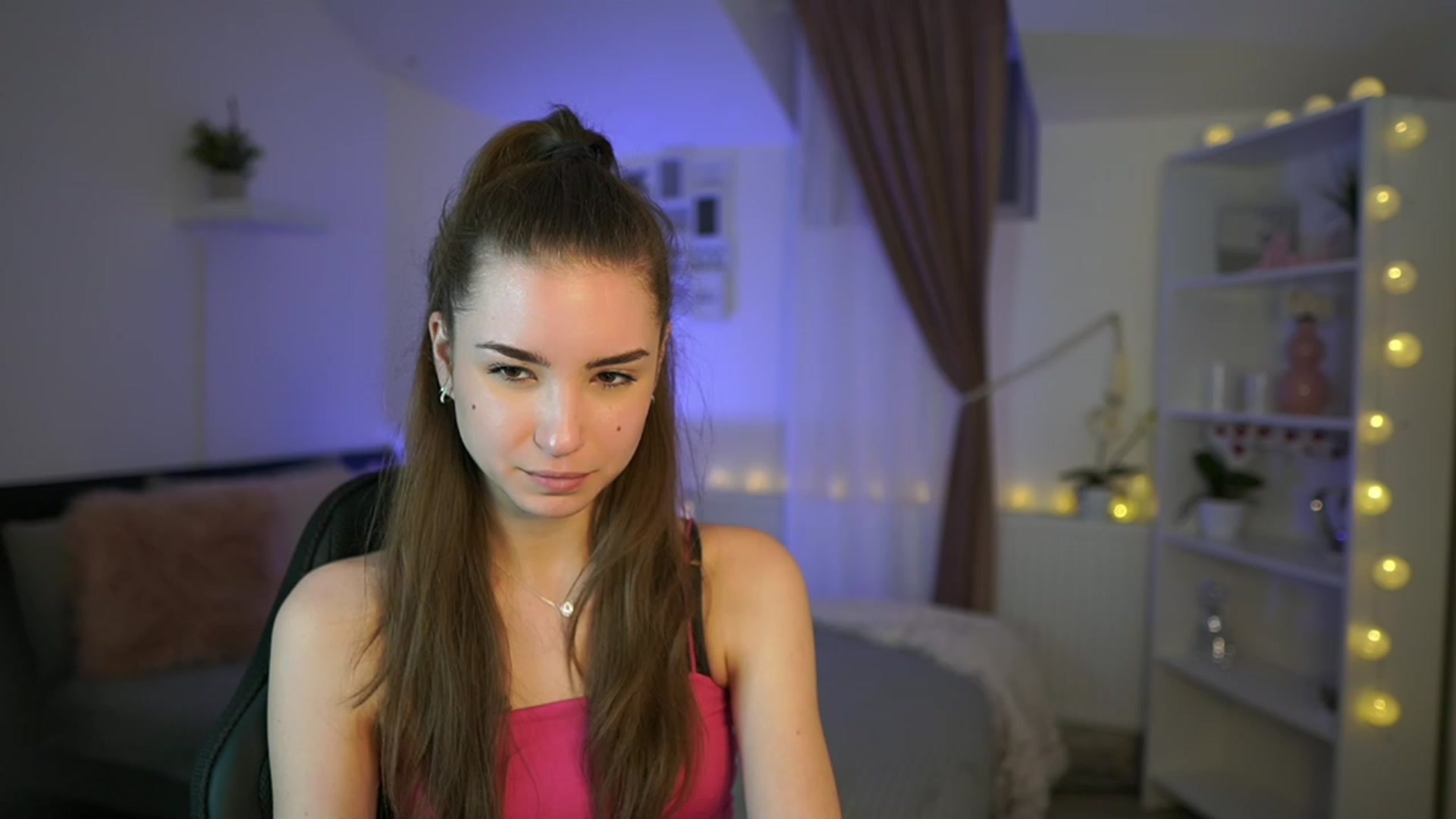 Gallery image thumbnail from Shy_jane's myfreecams stream on, 02/26/2023, 18:01 image 13 of 20