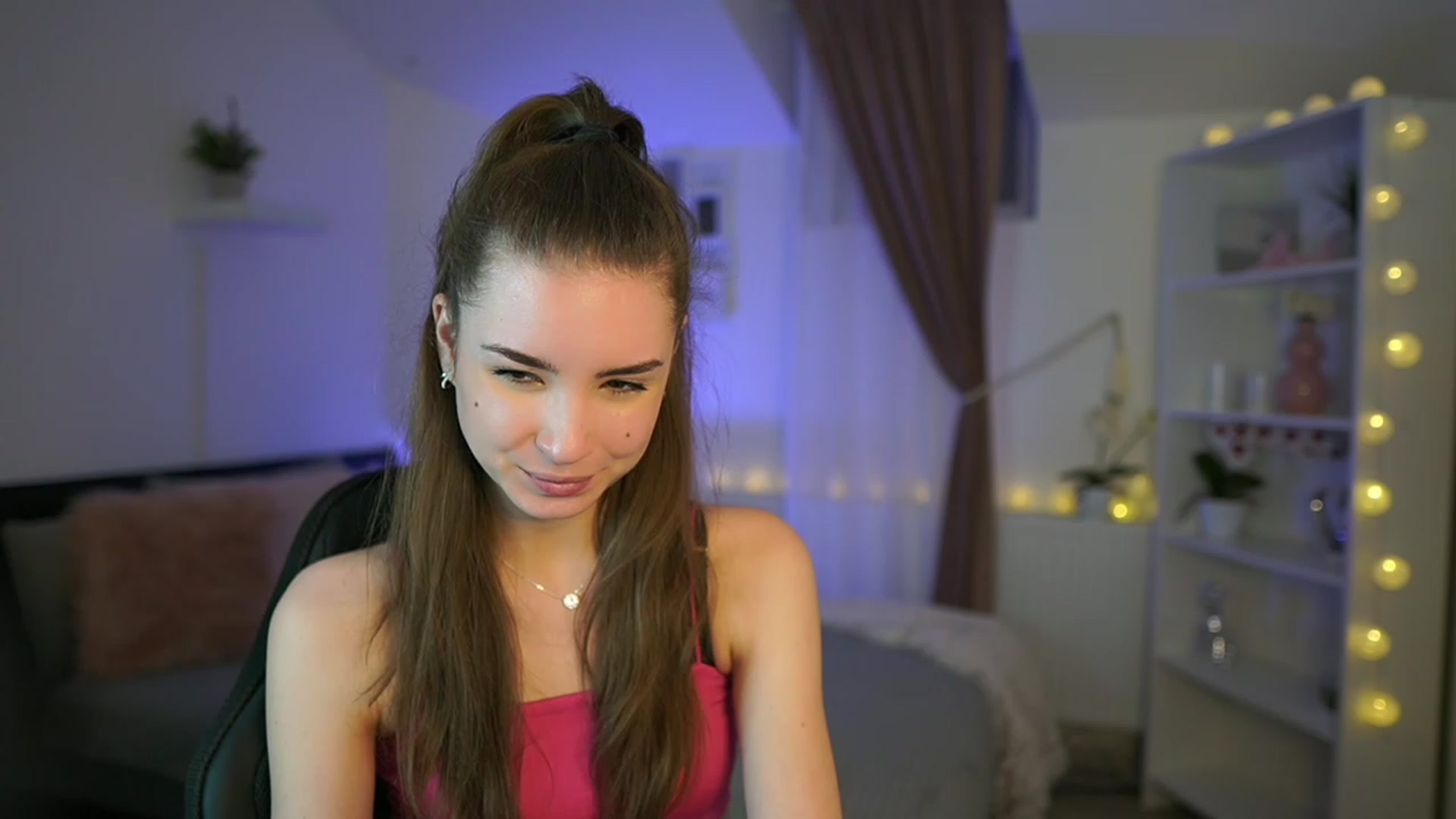 Gallery image thumbnail from Shy_jane's myfreecams stream on, 02/26/2023, 18:01 image 8 of 20