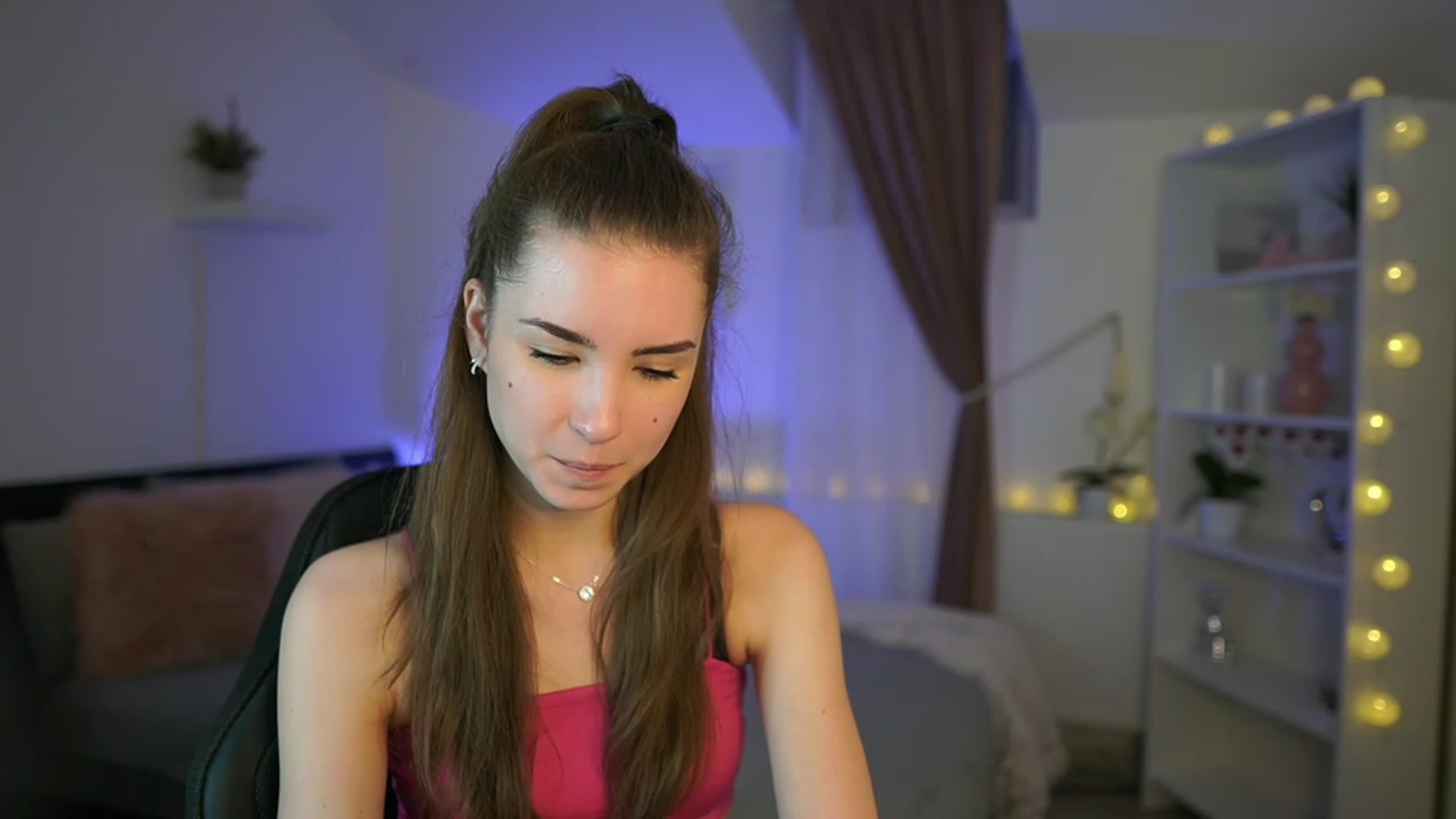 Gallery image thumbnail from Shy_jane's myfreecams stream on, 02/26/2023, 18:01 image 6 of 20