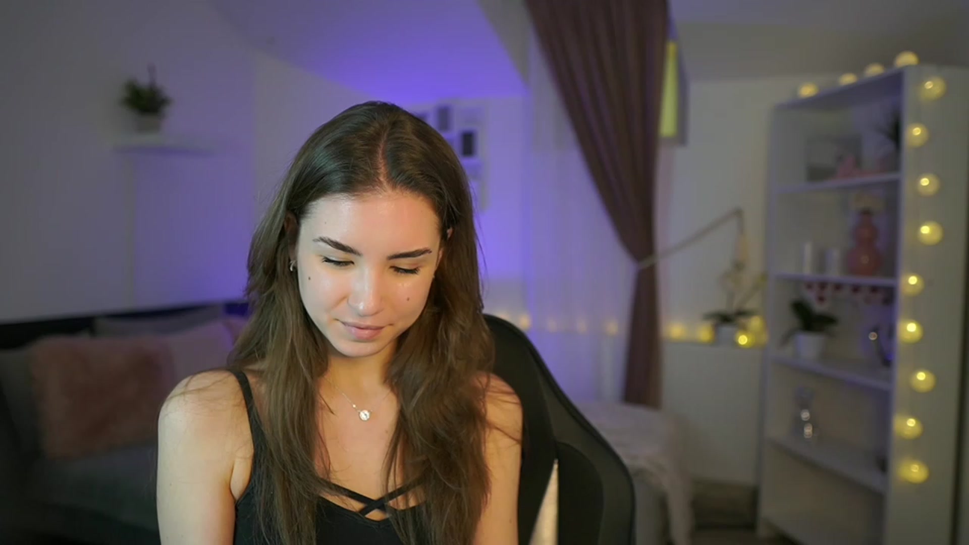 Gallery image thumbnail from Shy_jane's myfreecams stream on, 02/27/2023, 17:51 image 17 of 20