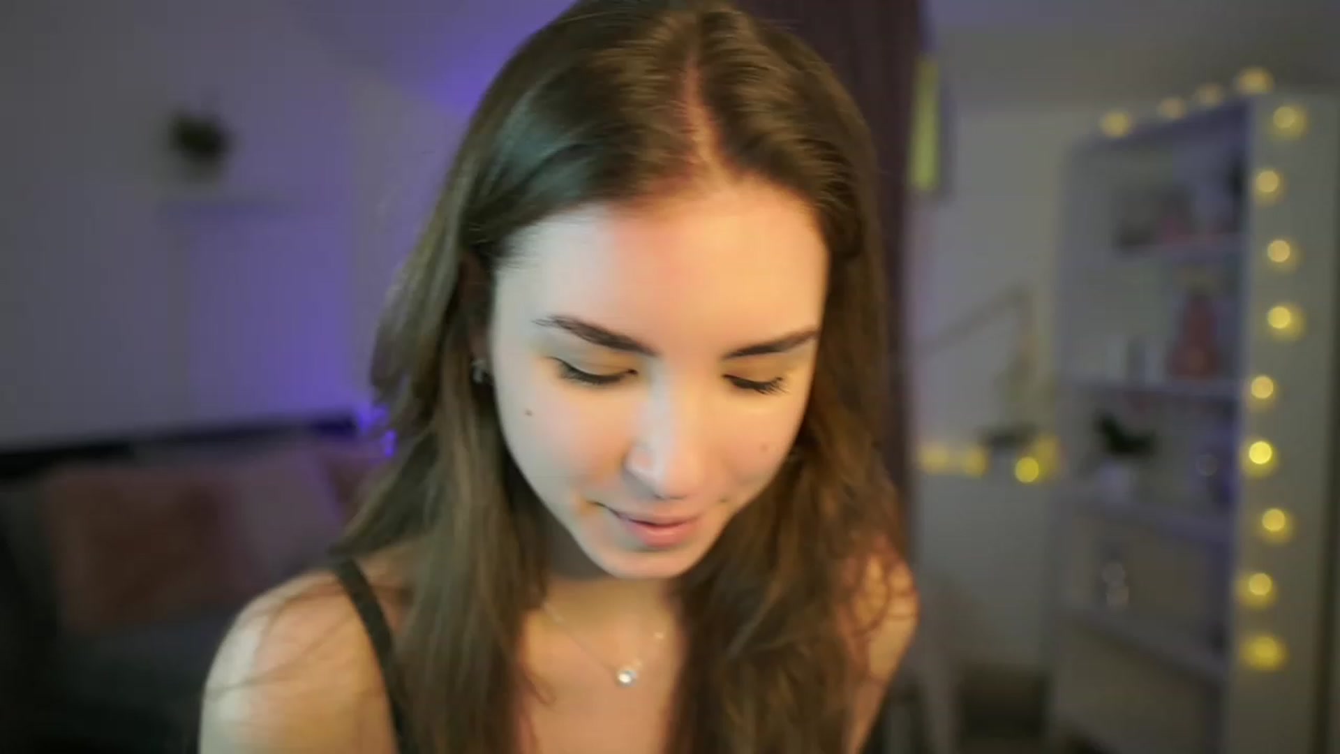 Gallery image thumbnail from Shy_jane's myfreecams stream on, 02/27/2023, 17:51 image 20 of 20