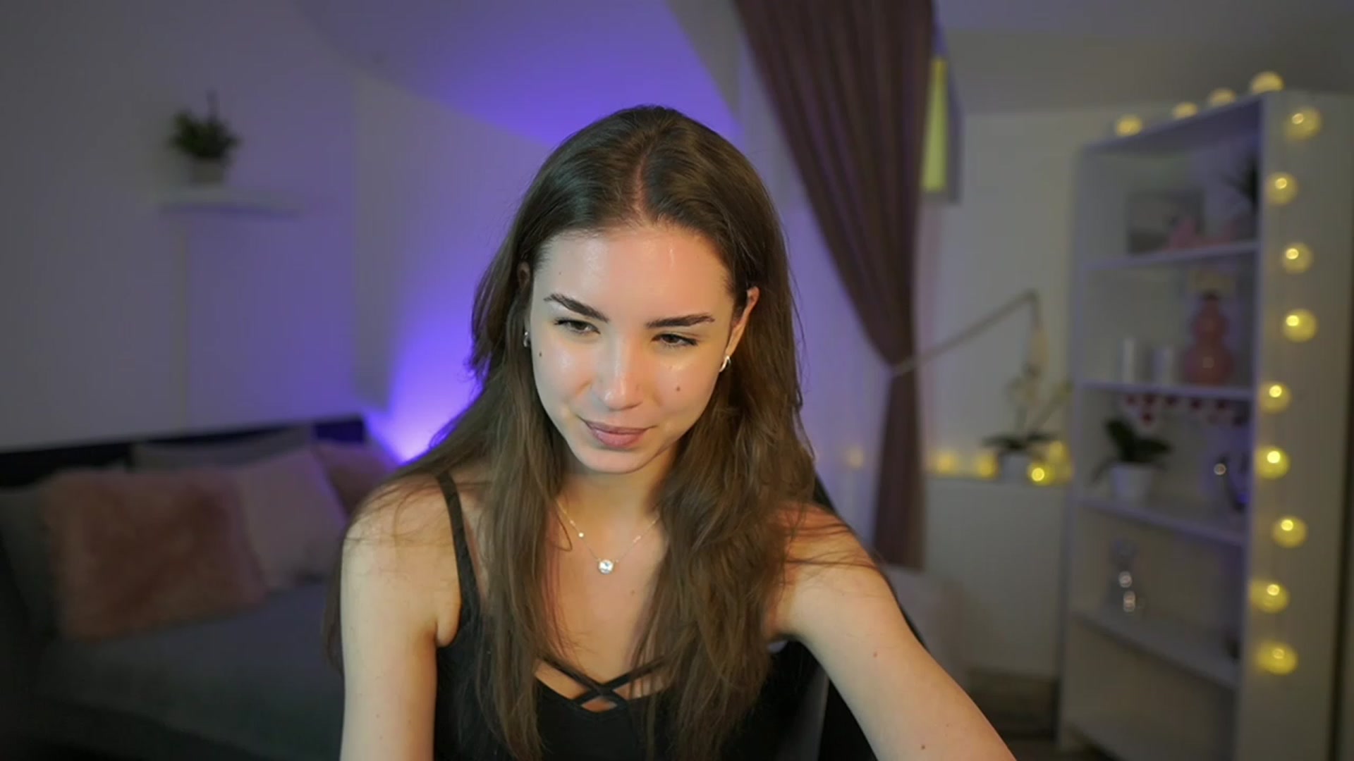 Gallery image thumbnail from Shy_jane's myfreecams stream on, 02/27/2023, 17:51 image 9 of 20