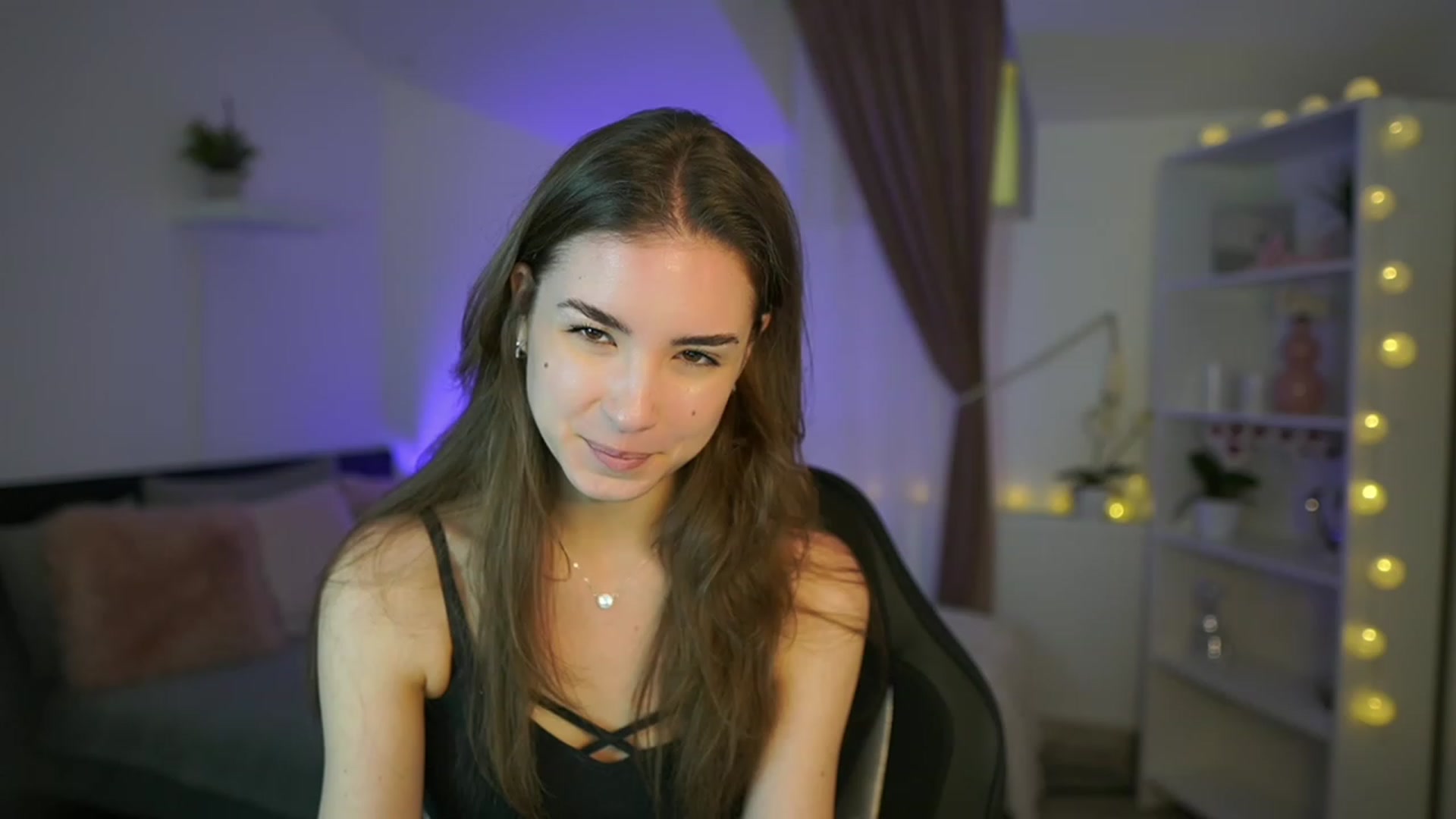 Gallery image thumbnail from Shy_jane's myfreecams stream on, 02/27/2023, 17:51 image 8 of 20