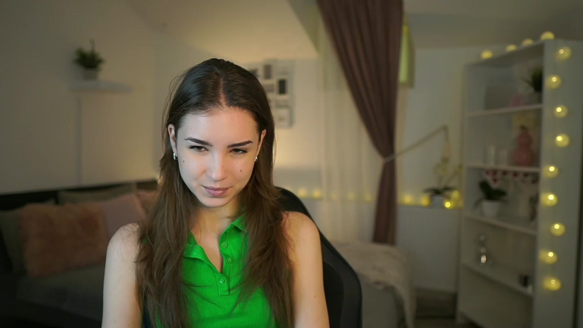 Gallery image thumbnail from Shy_jane's myfreecams stream on, 02/28/2023, 14:50 image 1 of 20
