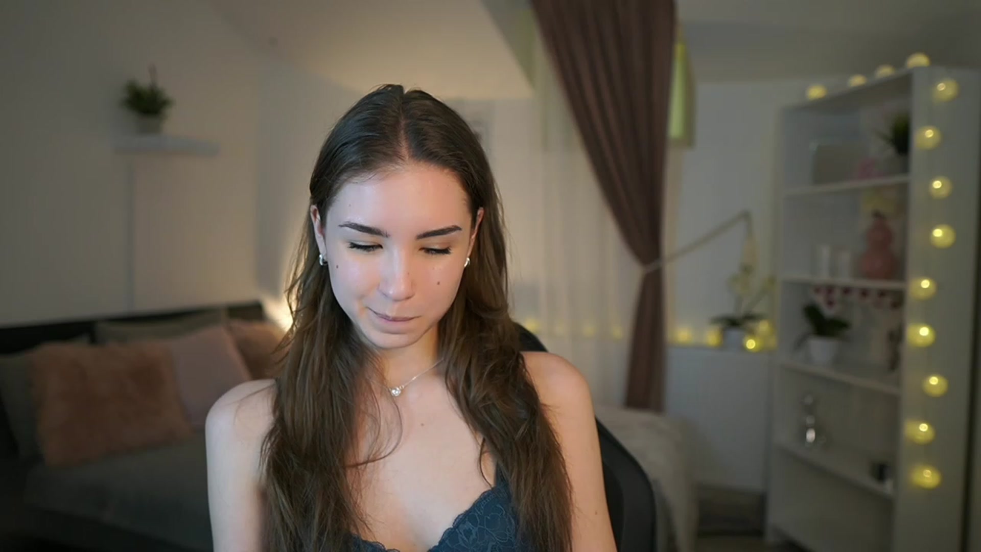 Gallery image thumbnail from Shy_jane's myfreecams stream on, 02/28/2023, 16:31 image 14 of 20