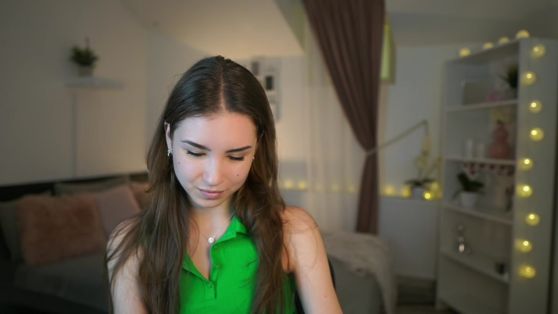 Gallery image thumbnail from Shy_jane's myfreecams stream on, 02/28/2023, 16:31 image 3 of 20