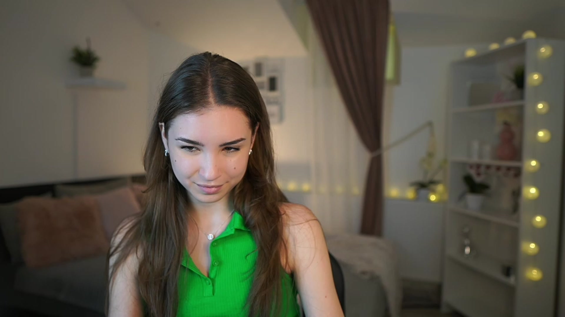 Gallery image thumbnail from Shy_jane's myfreecams stream on, 02/28/2023, 16:31 image 1 of 20