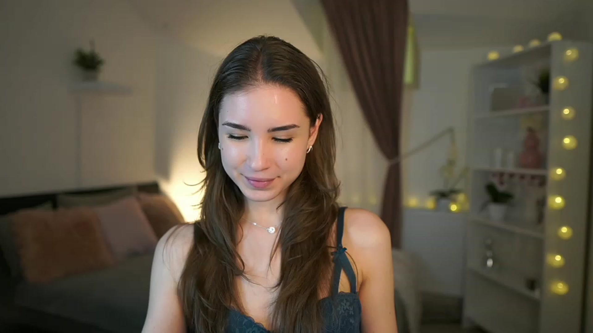 Gallery image thumbnail from Shy_jane's myfreecams stream on, 02/28/2023, 17:54 image 20 of 20