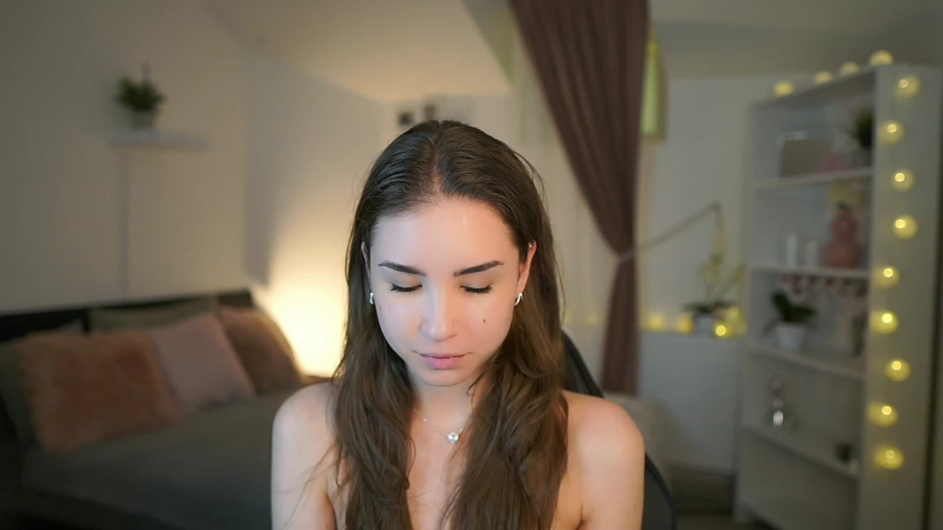 Gallery image thumbnail from Shy_jane's myfreecams stream on, 02/28/2023, 17:54 image 15 of 20