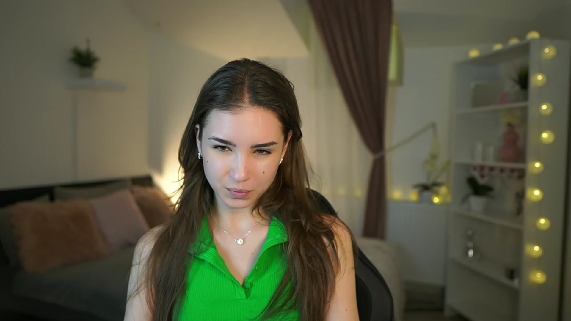 Gallery image thumbnail from Shy_jane's myfreecams stream on, 02/28/2023, 18:36 image 8 of 20