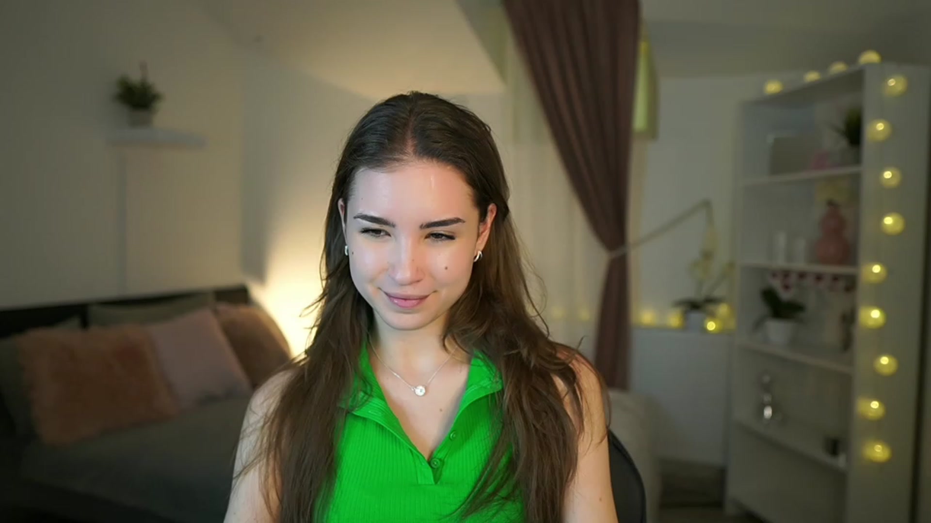 Gallery image thumbnail from Shy_jane's myfreecams stream on, 02/28/2023, 18:36 image 2 of 20