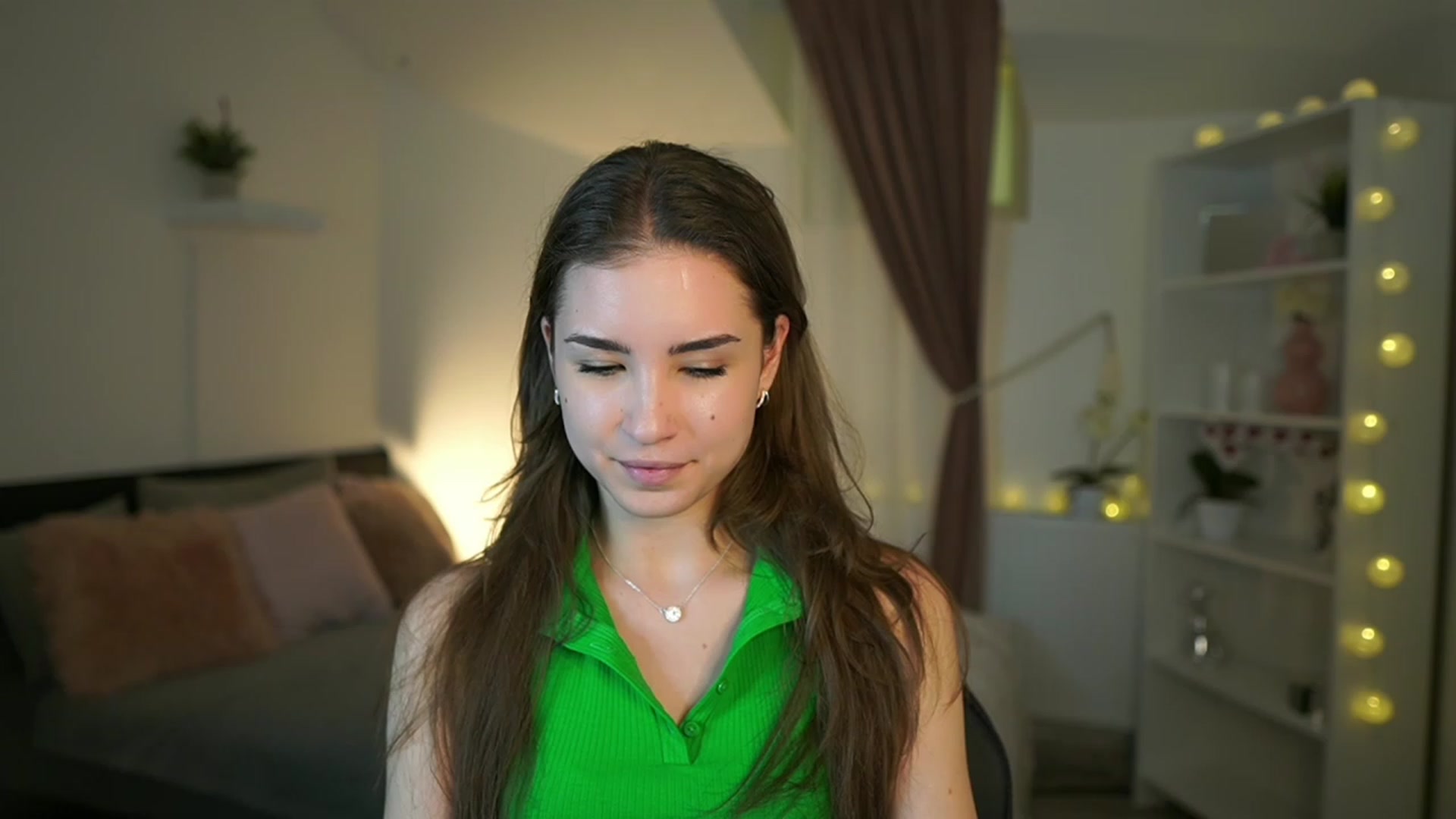 Gallery image thumbnail from Shy_jane's myfreecams stream on, 02/28/2023, 18:36 image 1 of 20