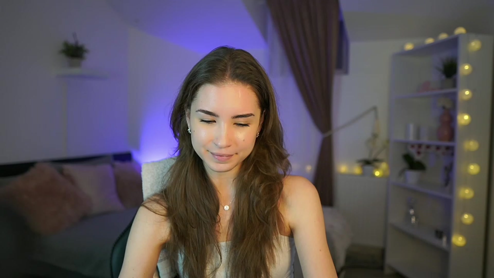 Gallery image thumbnail from Shy_jane's myfreecams stream on, 03/02/2023, 13:53 image 3 of 20