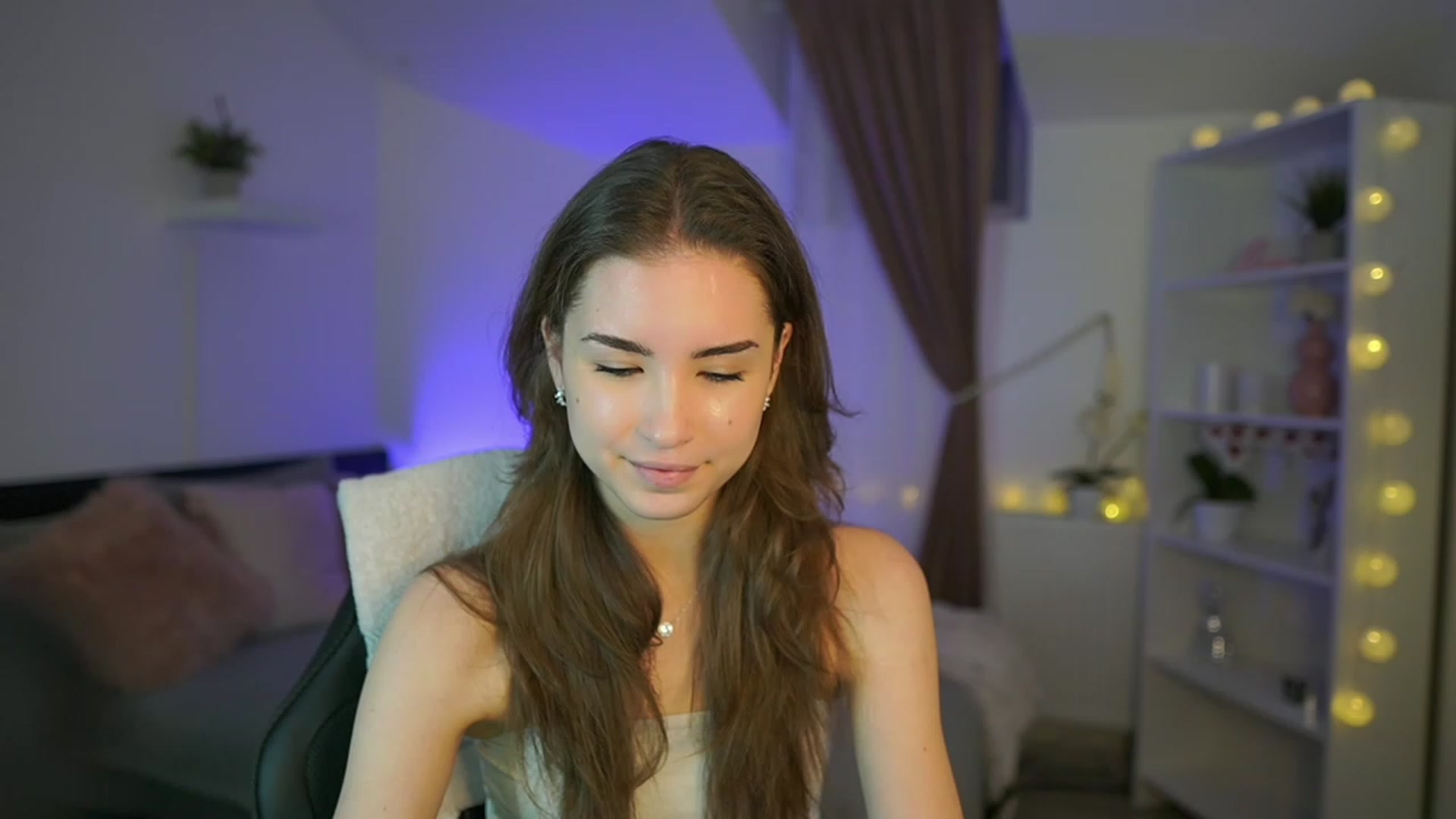 Gallery image thumbnail from Shy_jane's myfreecams stream on, 03/02/2023, 13:53 image 1 of 20