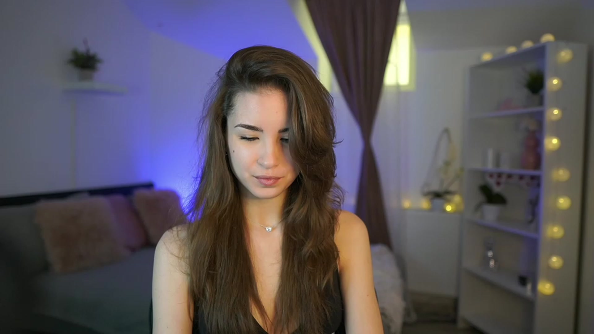 Gallery image thumbnail from Shy_jane's myfreecams stream on, 03/05/2023, 10:17 image 7 of 20