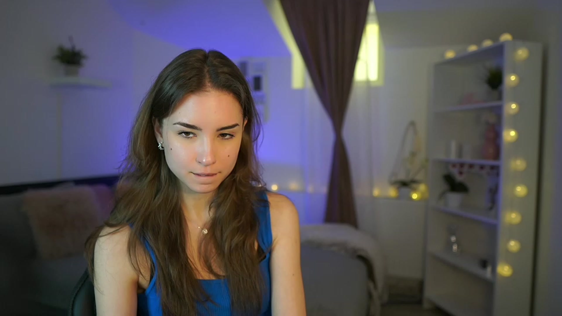 Gallery image thumbnail from Shy_jane's myfreecams stream on, 03/05/2023, 15:18 image 5 of 20