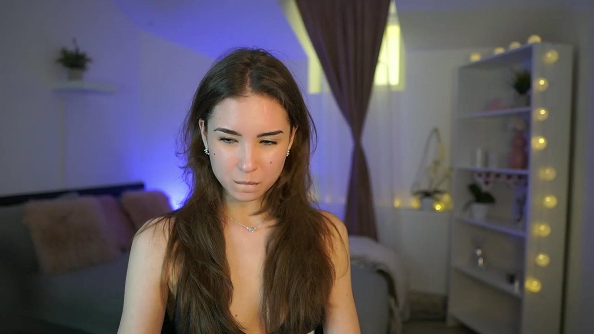 Gallery image thumbnail from Shy_jane's myfreecams stream on, 03/05/2023, 15:18 image 17 of 20