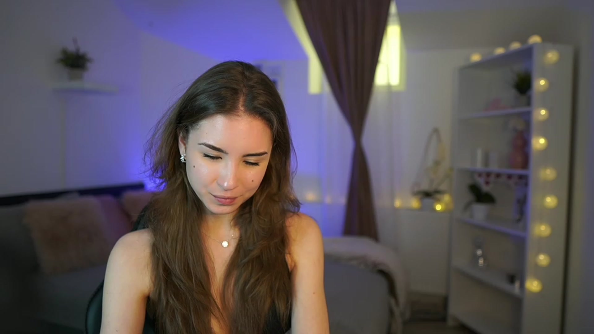 Gallery image thumbnail from Shy_jane's myfreecams stream on, 03/05/2023, 15:58 image 12 of 20