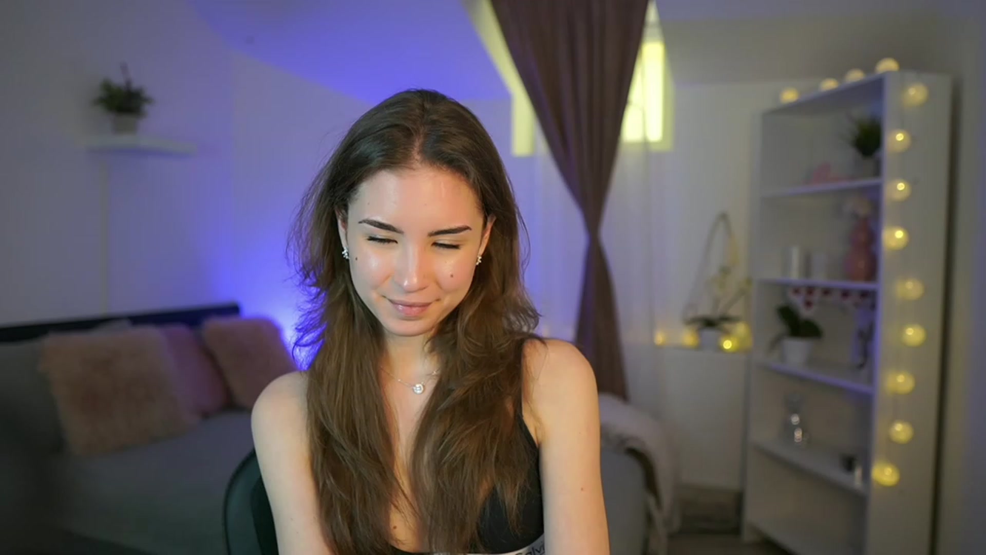 Gallery image thumbnail from Shy_jane's myfreecams stream on, 03/05/2023, 15:58 image 9 of 20