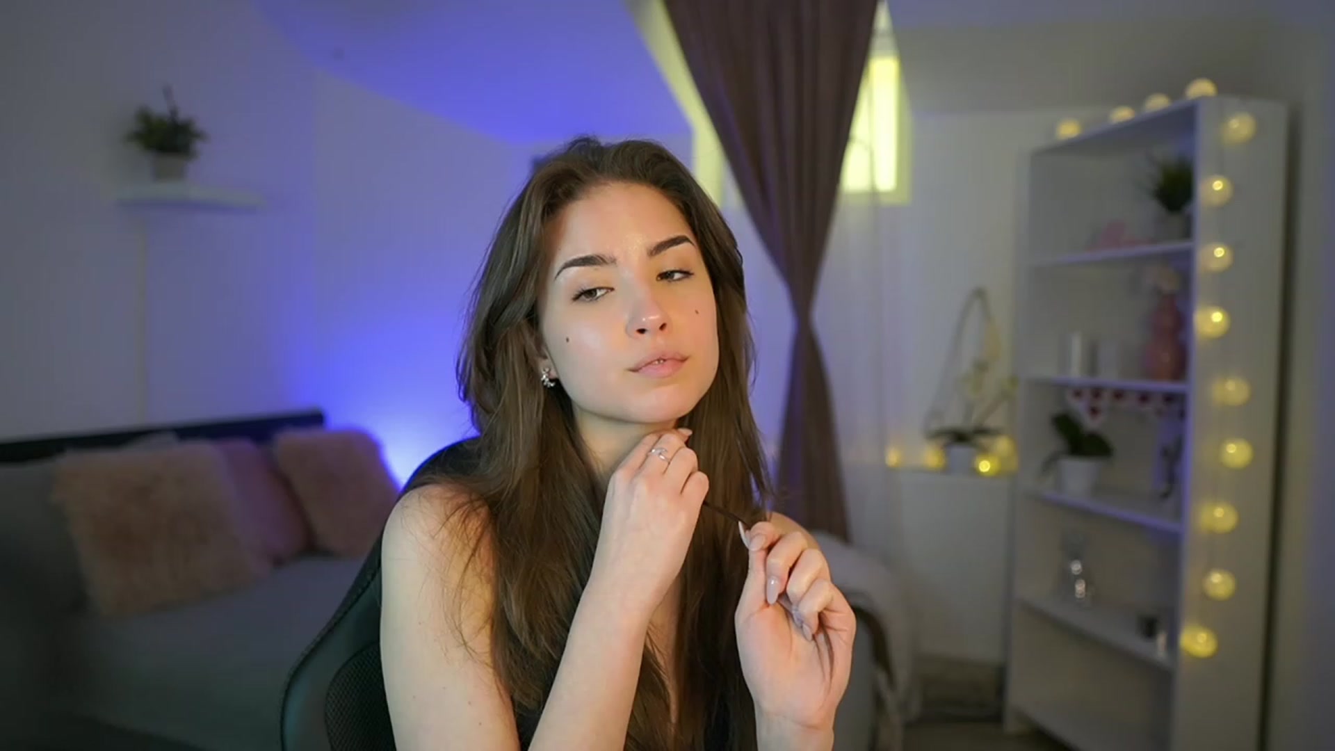 Gallery image thumbnail from Shy_jane's myfreecams stream on, 03/05/2023, 15:58 image 3 of 20