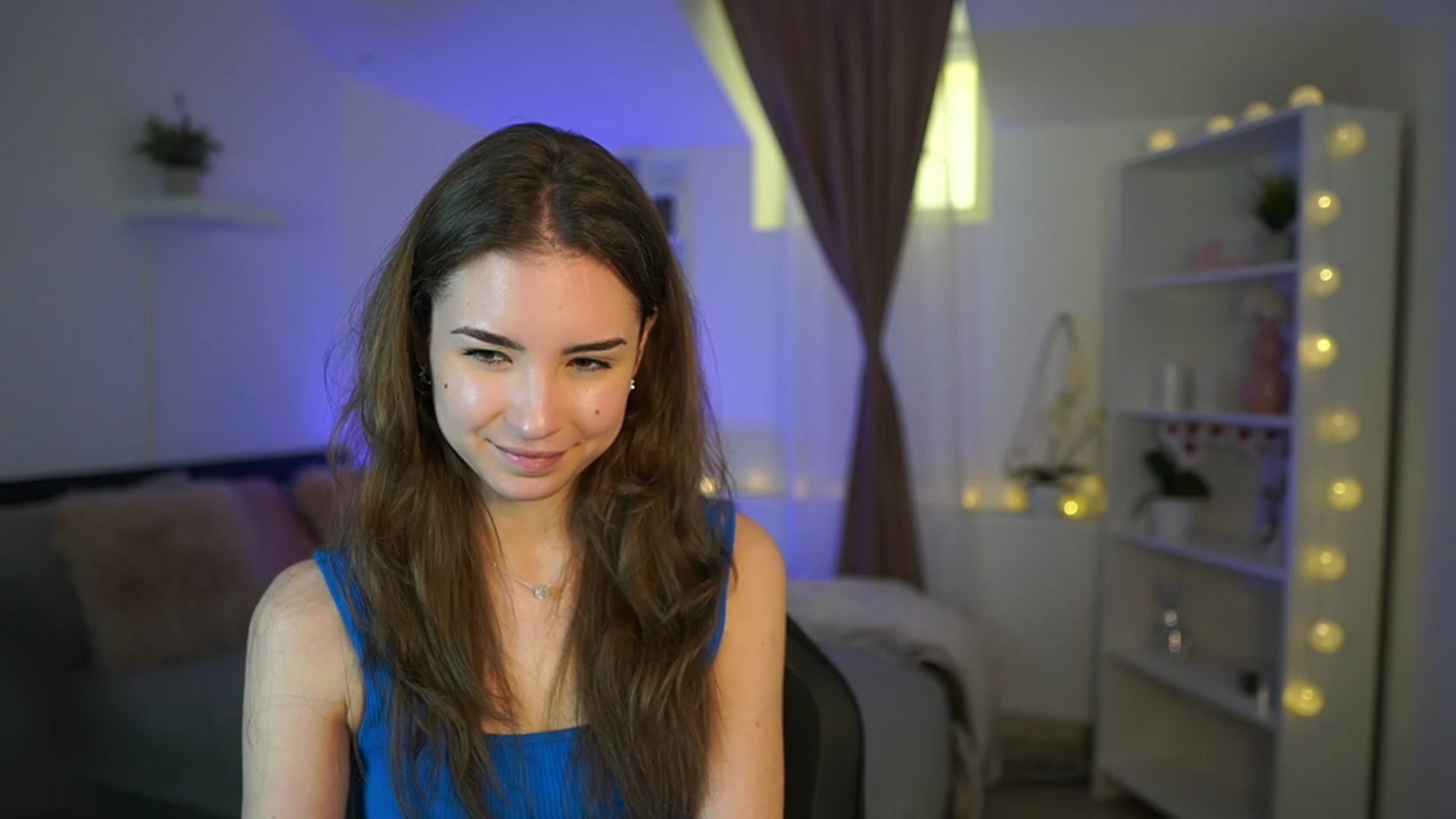Gallery image thumbnail from Shy_jane's myfreecams stream on, 03/05/2023, 17:24 image 2 of 20