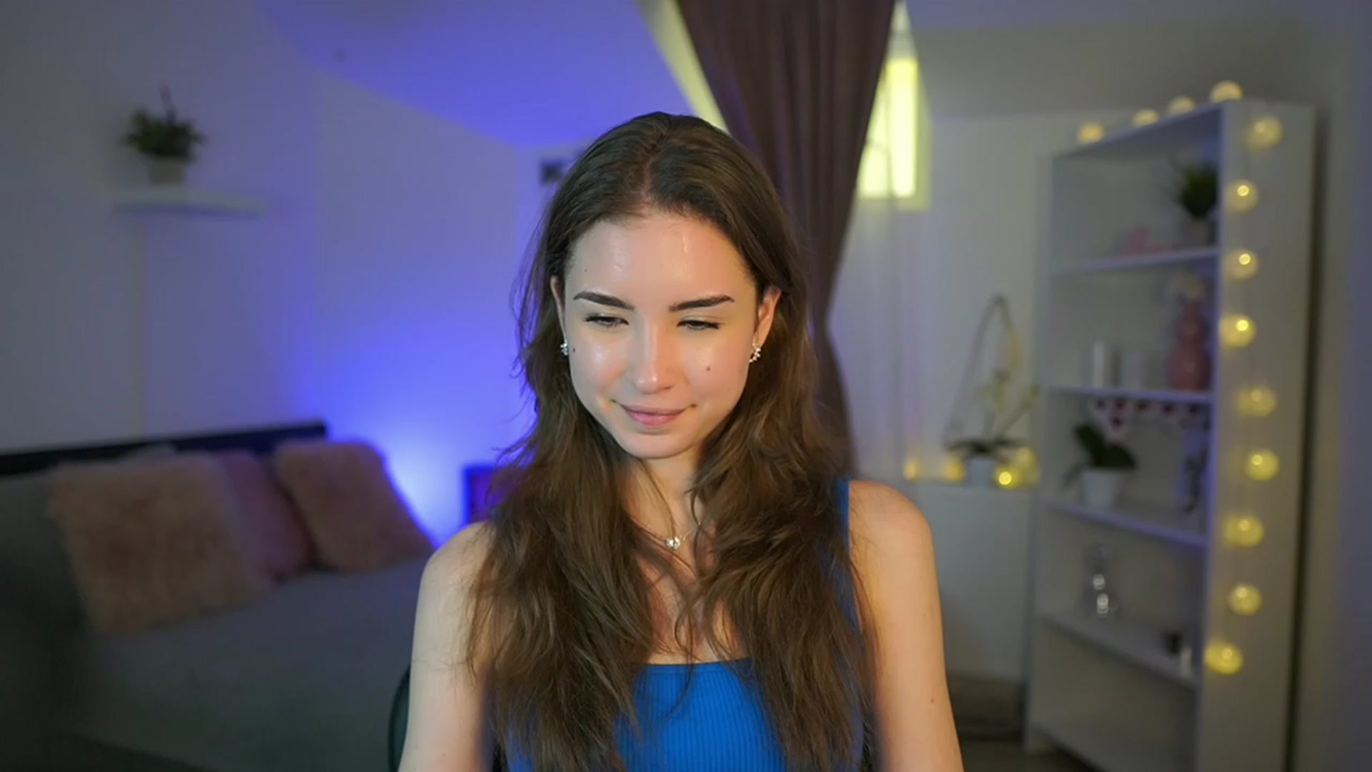 Gallery image thumbnail from Shy_jane's myfreecams stream on, 03/05/2023, 17:24 image 8 of 20