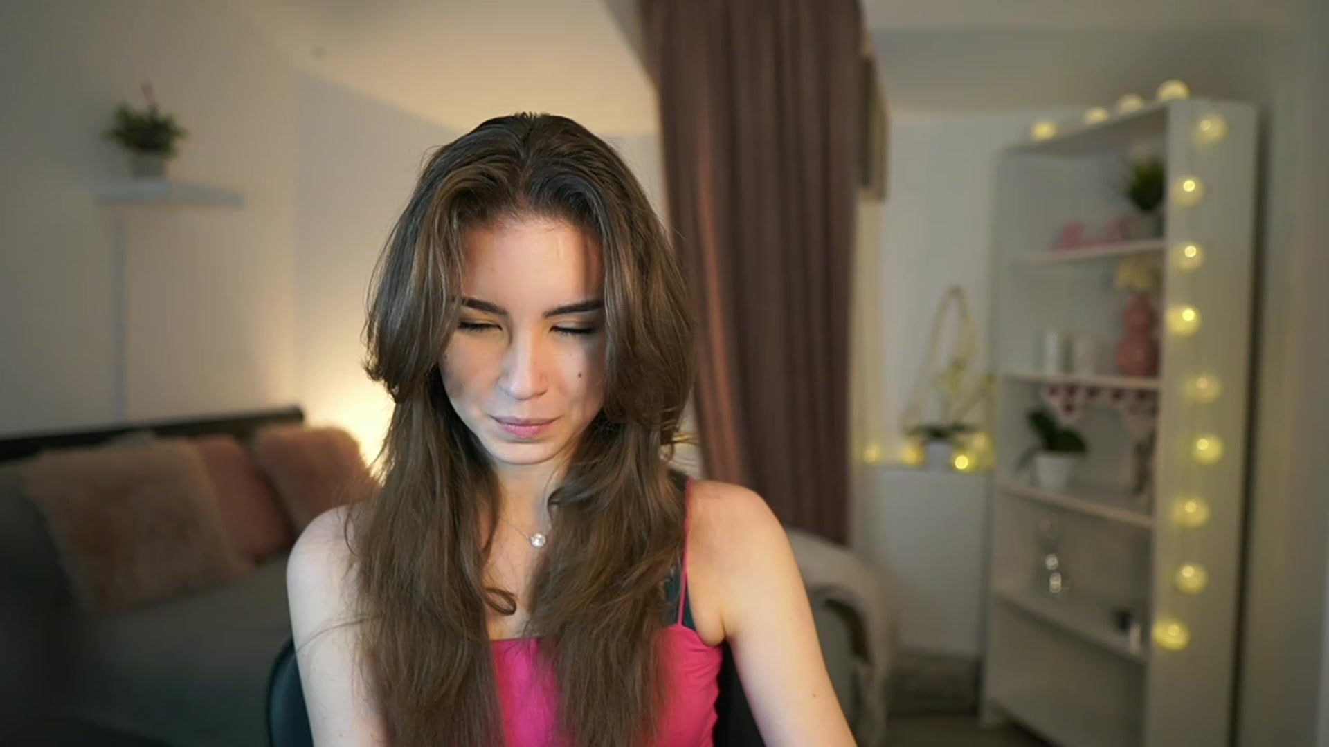 Gallery image thumbnail from Shy_jane's myfreecams stream on, 03/06/2023, 15:28 image 5 of 20