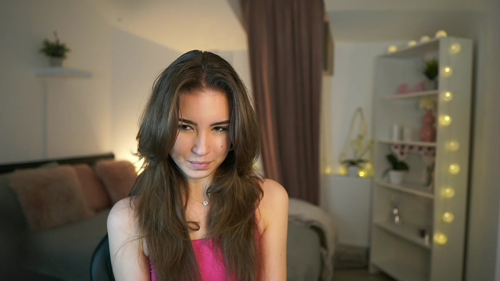 Gallery image thumbnail from Shy_jane's myfreecams stream on, 03/06/2023, 15:28 image 1 of 20