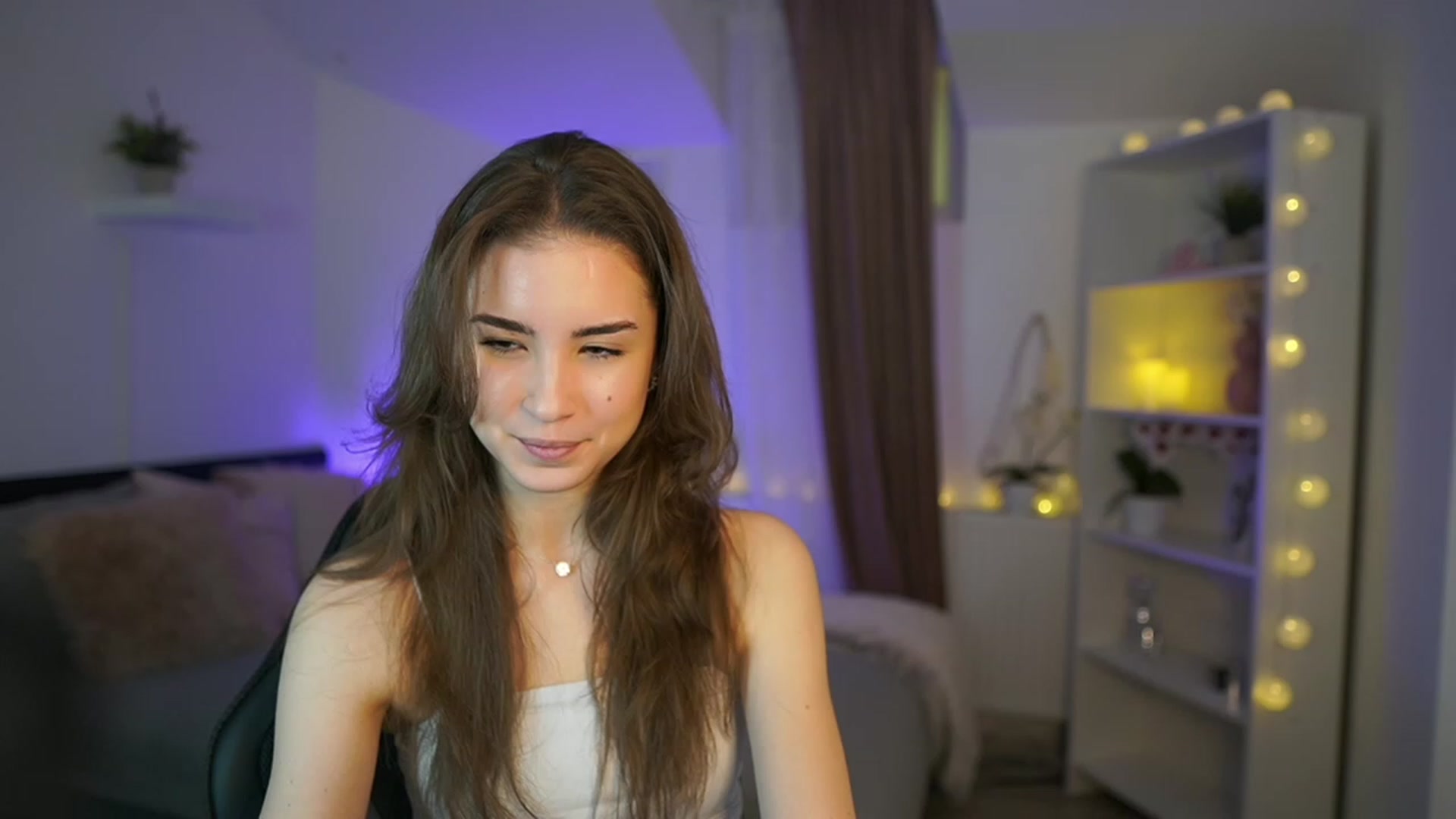 Gallery image thumbnail from Shy_jane's myfreecams stream on, 03/09/2023, 10:12 image 7 of 20