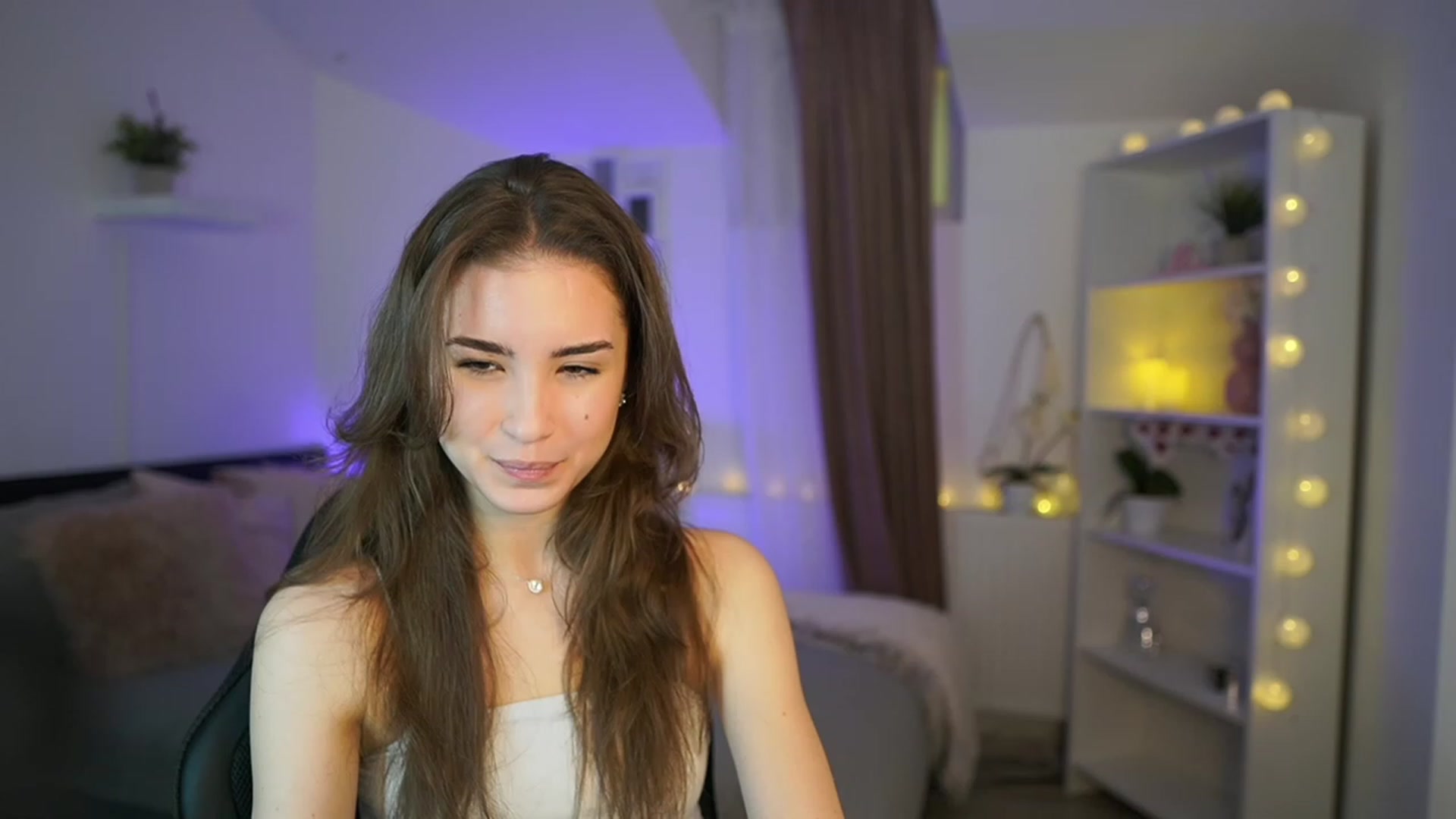 Gallery image thumbnail from Shy_jane's myfreecams stream on, 03/09/2023, 10:12 image 6 of 20
