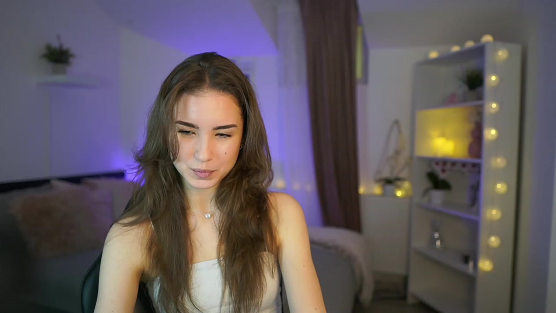 Gallery image thumbnail from Shy_jane's myfreecams stream on, 03/09/2023, 10:12 image 8 of 20