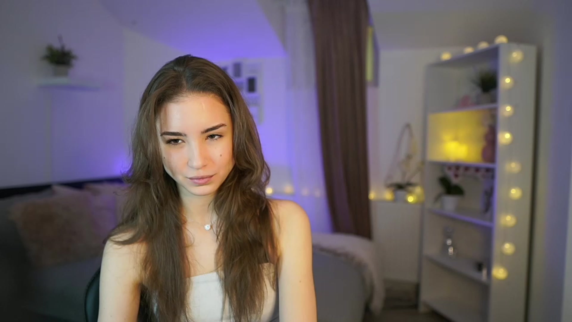 Gallery image thumbnail from Shy_jane's myfreecams stream on, 03/09/2023, 10:12 image 10 of 20