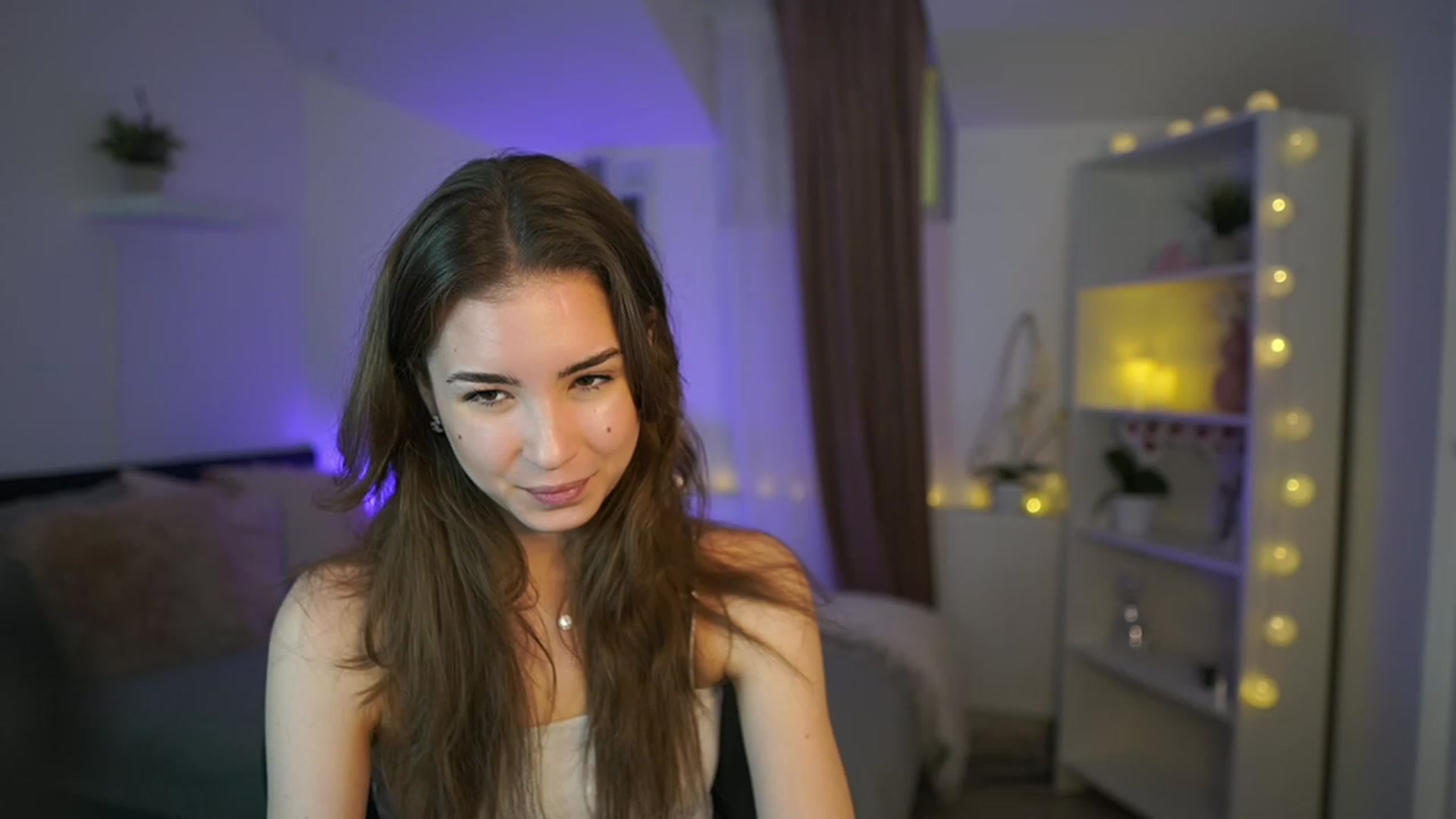 Gallery image thumbnail from Shy_jane's myfreecams stream on, 03/09/2023, 12:35 image 2 of 20