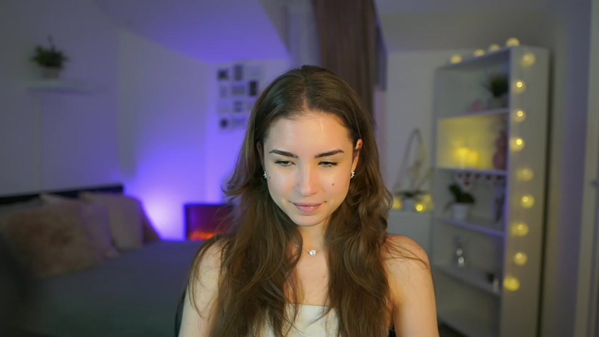 Gallery image thumbnail from Shy_jane's myfreecams stream on, 03/09/2023, 14:45 image 3 of 20