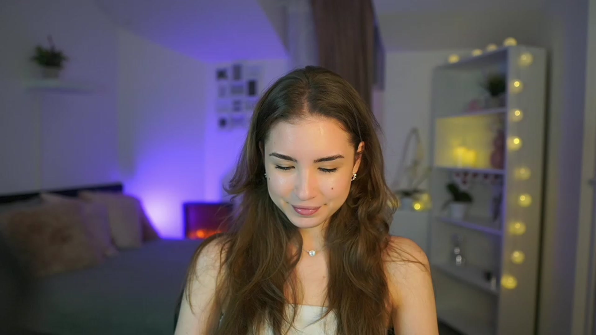 Gallery image thumbnail from Shy_jane's myfreecams stream on, 03/09/2023, 14:45 image 4 of 20