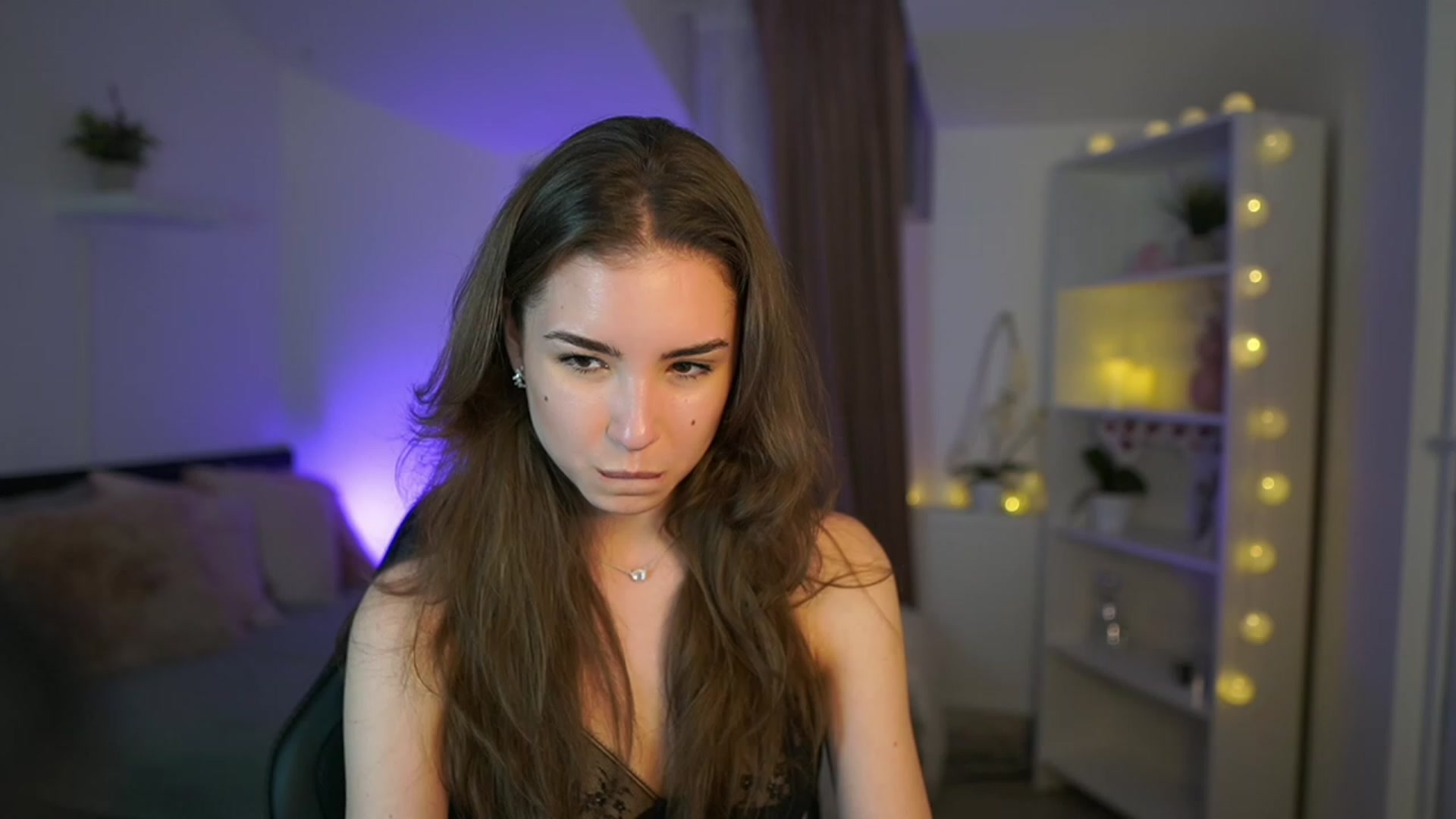 Gallery image thumbnail from Shy_jane's myfreecams stream on, 03/09/2023, 16:20 image 10 of 20