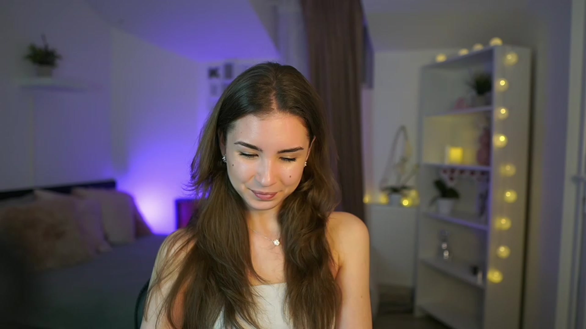 Gallery image thumbnail from Shy_jane's myfreecams stream on, 03/09/2023, 17:34 image 14 of 20