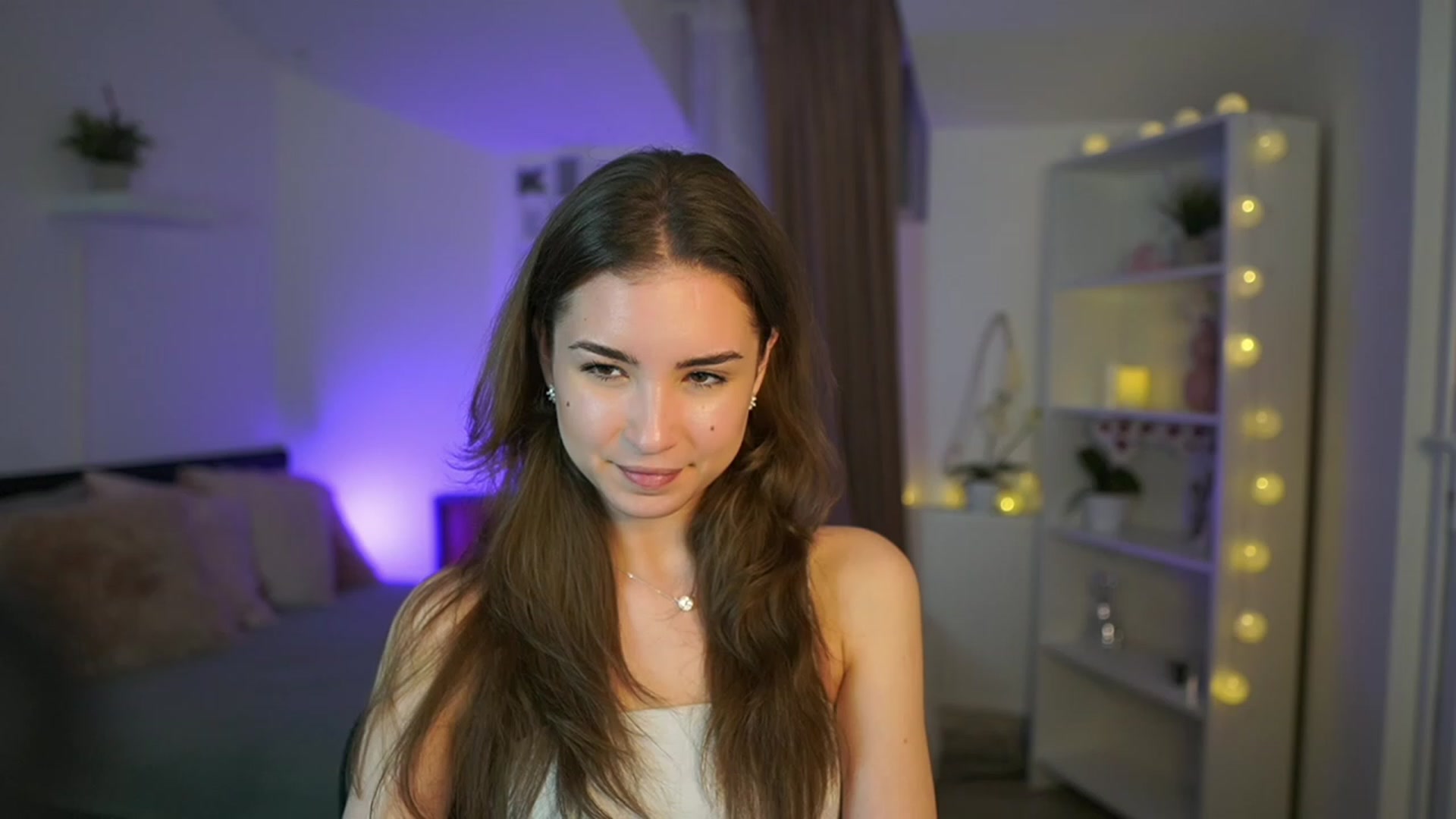 Gallery image thumbnail from Shy_jane's myfreecams stream on, 03/09/2023, 17:34 image 9 of 20
