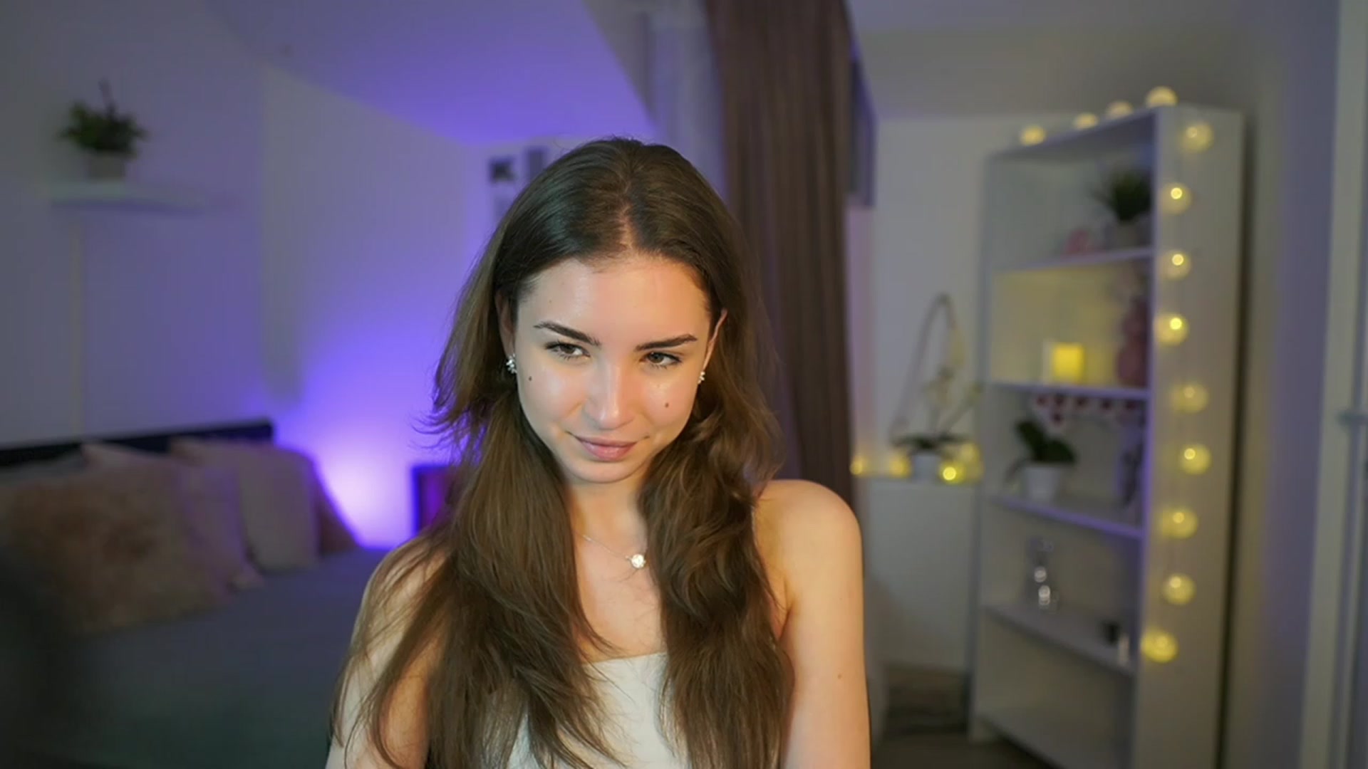 Gallery image thumbnail from Shy_jane's myfreecams stream on, 03/09/2023, 17:34 image 6 of 20