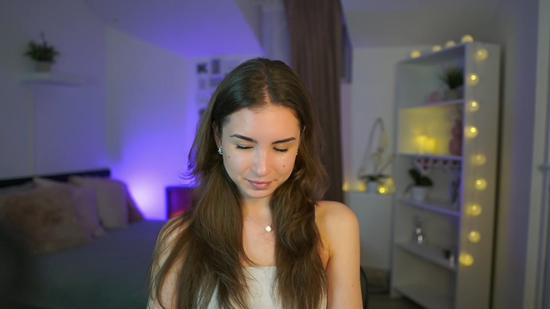 Gallery image thumbnail from Shy_jane's myfreecams stream on, 03/09/2023, 17:34 image 4 of 20
