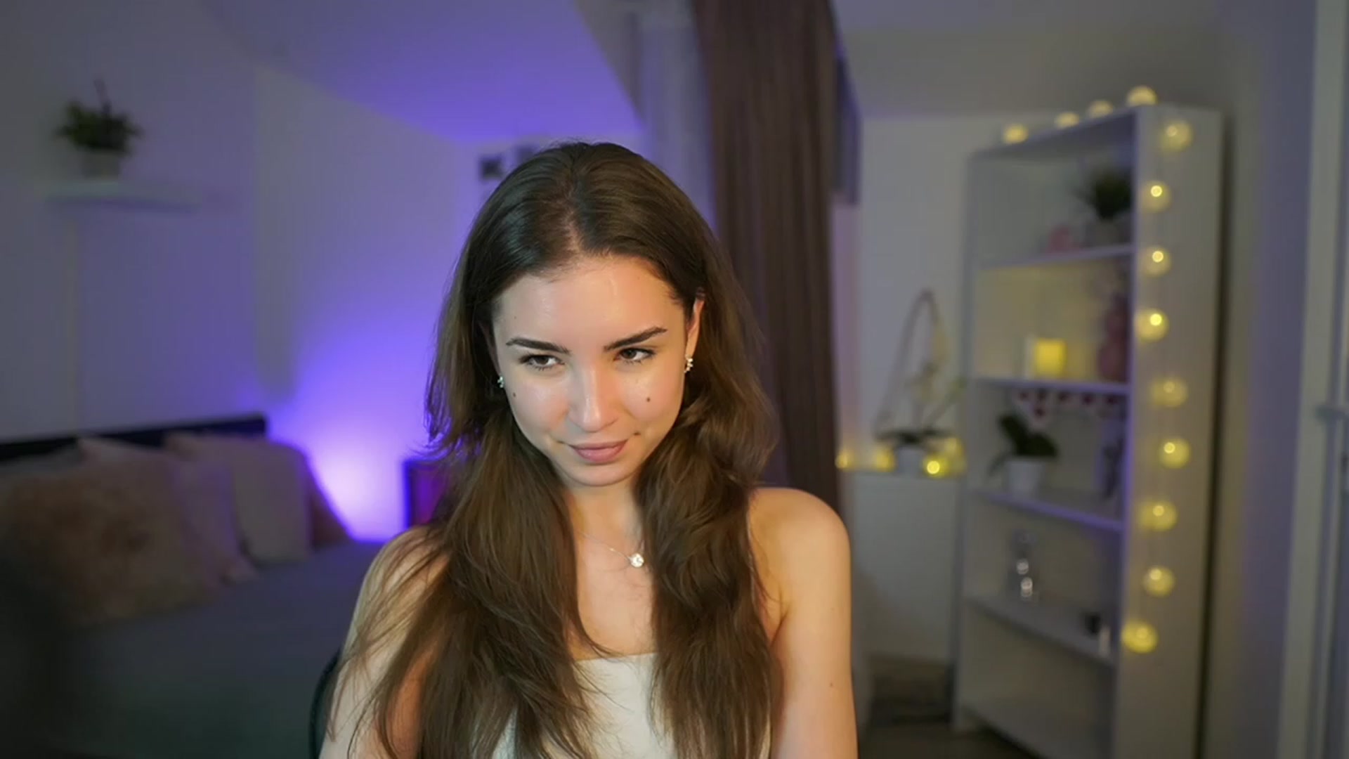 Gallery image thumbnail from Shy_jane's myfreecams stream on, 03/09/2023, 17:34 image 13 of 20