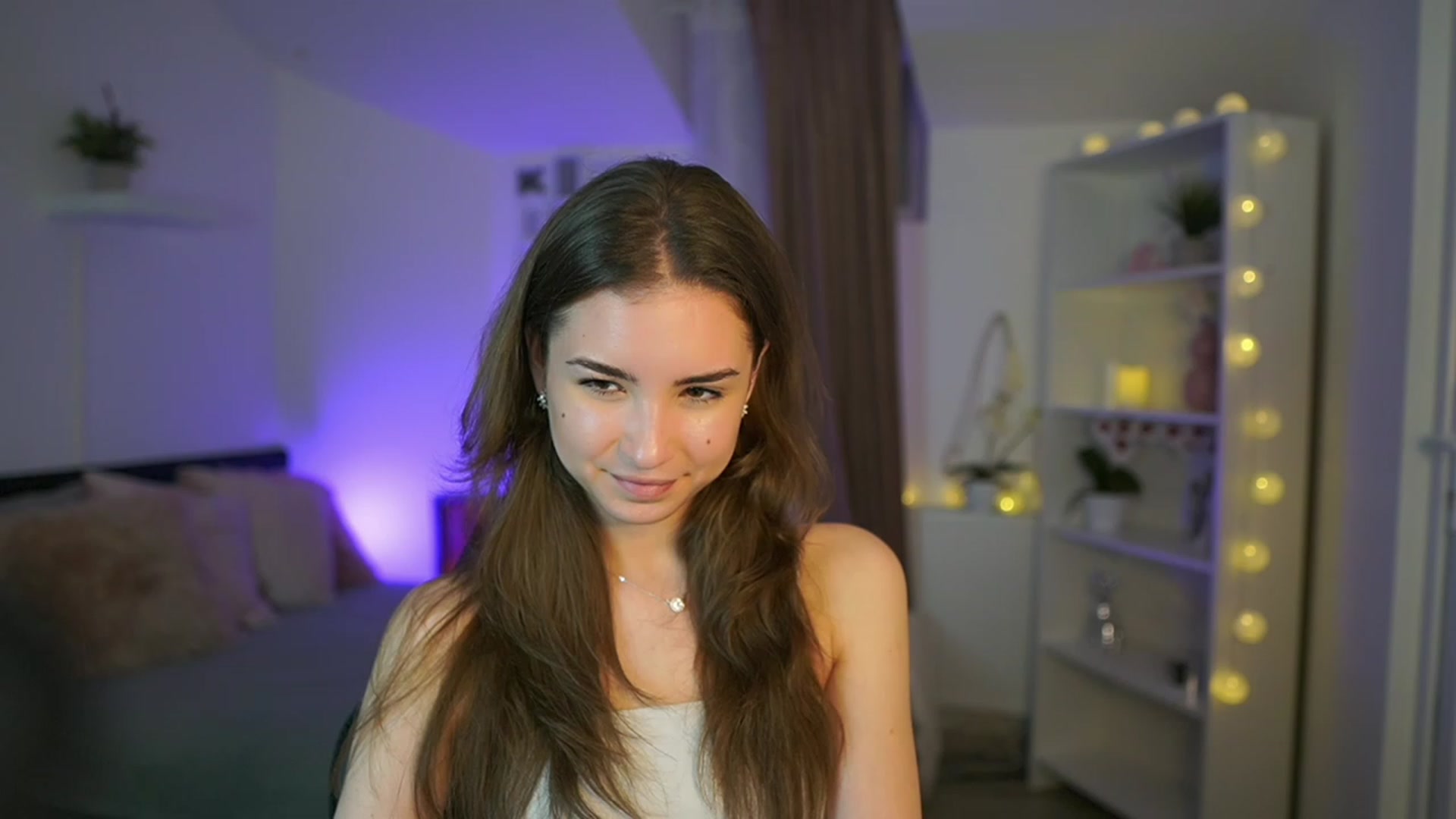 Gallery image thumbnail from Shy_jane's myfreecams stream on, 03/09/2023, 17:34 image 16 of 20